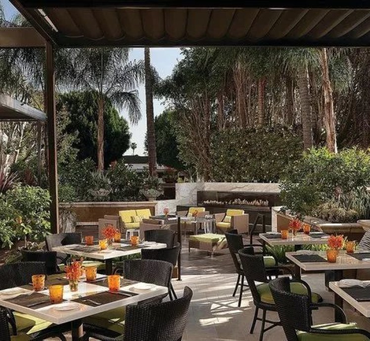 Make the Most of the Sunshine: 10 Beautiful Outdoor Patio Restaurants in Los Angeles