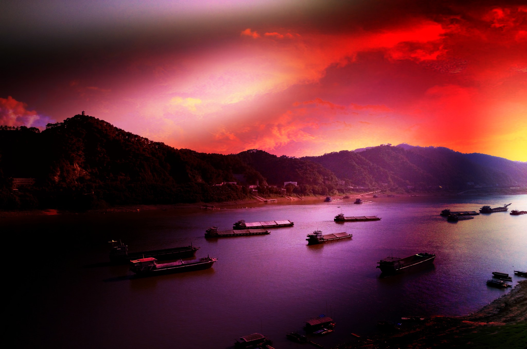      梧州八景之一——"火山夕焰"