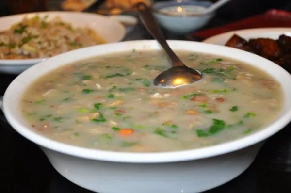 三门大周村|青山鱼塘环绕的童话村,海鲜竹筒宴超鲜!