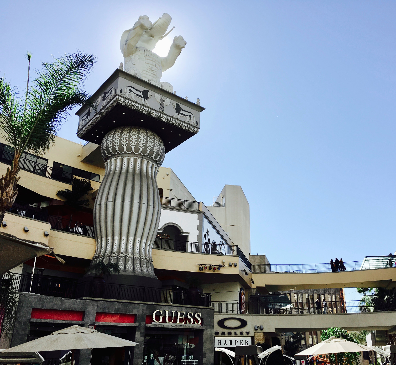 Los Angeles Shopping Guide: In-Store, Online, and Luxury Supermarkets—All in One Place
