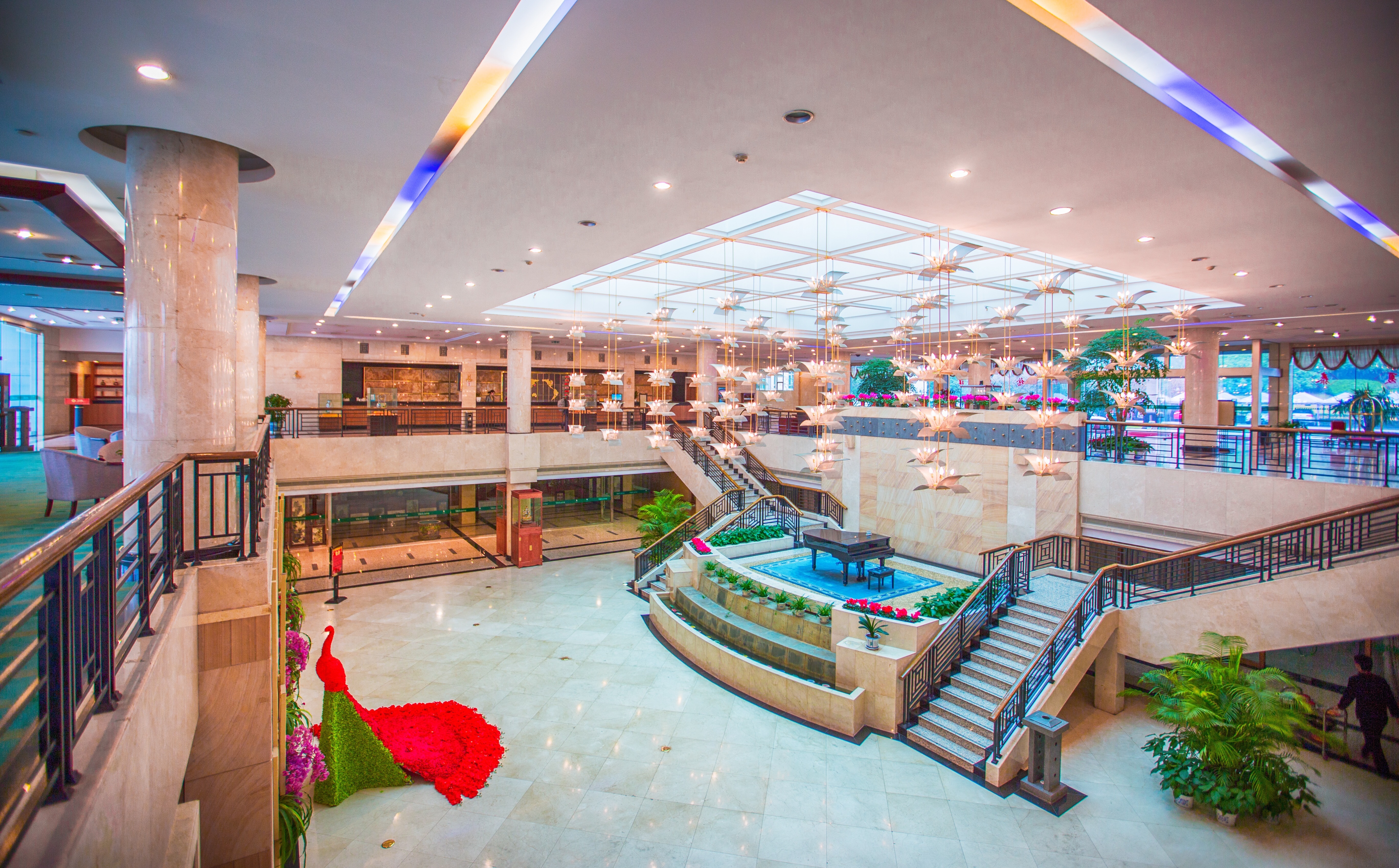 金华横店贵宾楼大酒店 住宿1晚/2晚(含双成人横店任选3/4景点 梦幻谷