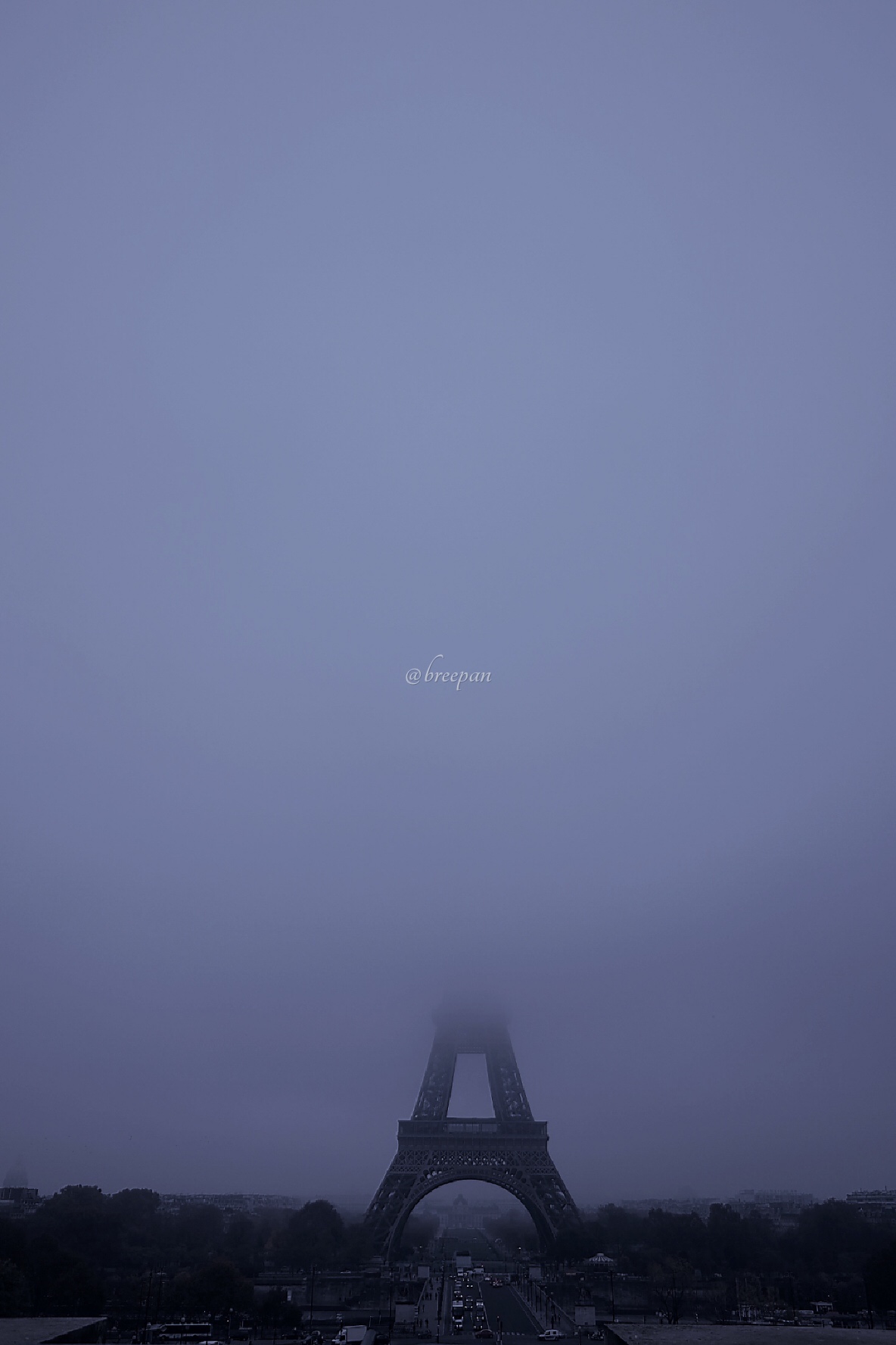 雾都,我也尽量调色照片贴近电影主题,雾里看花的神秘,上世纪巴黎的