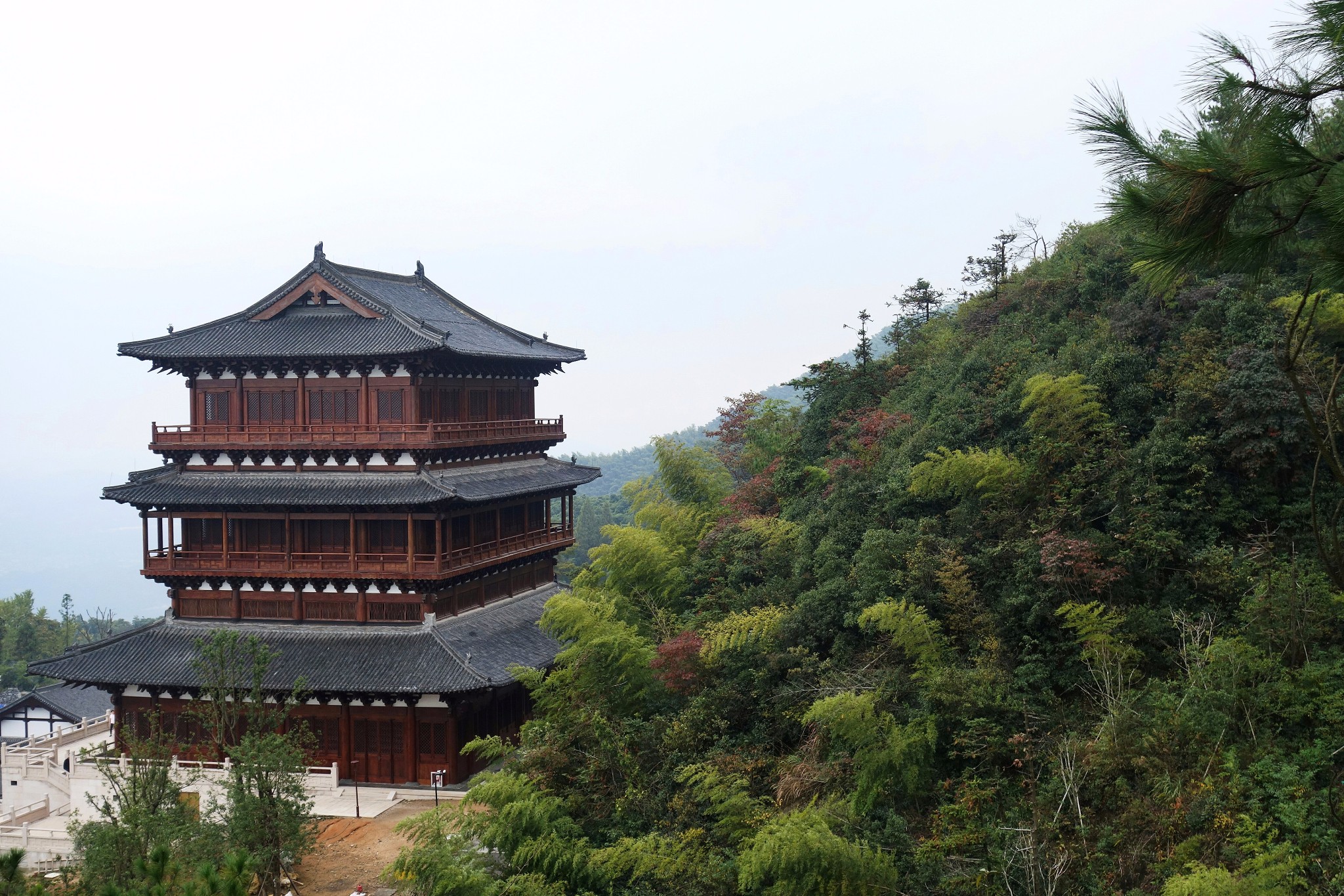 最美秋色就藏在餘杭這座深山裡,山頂還有1200年的江南第一古寺-徑山寺