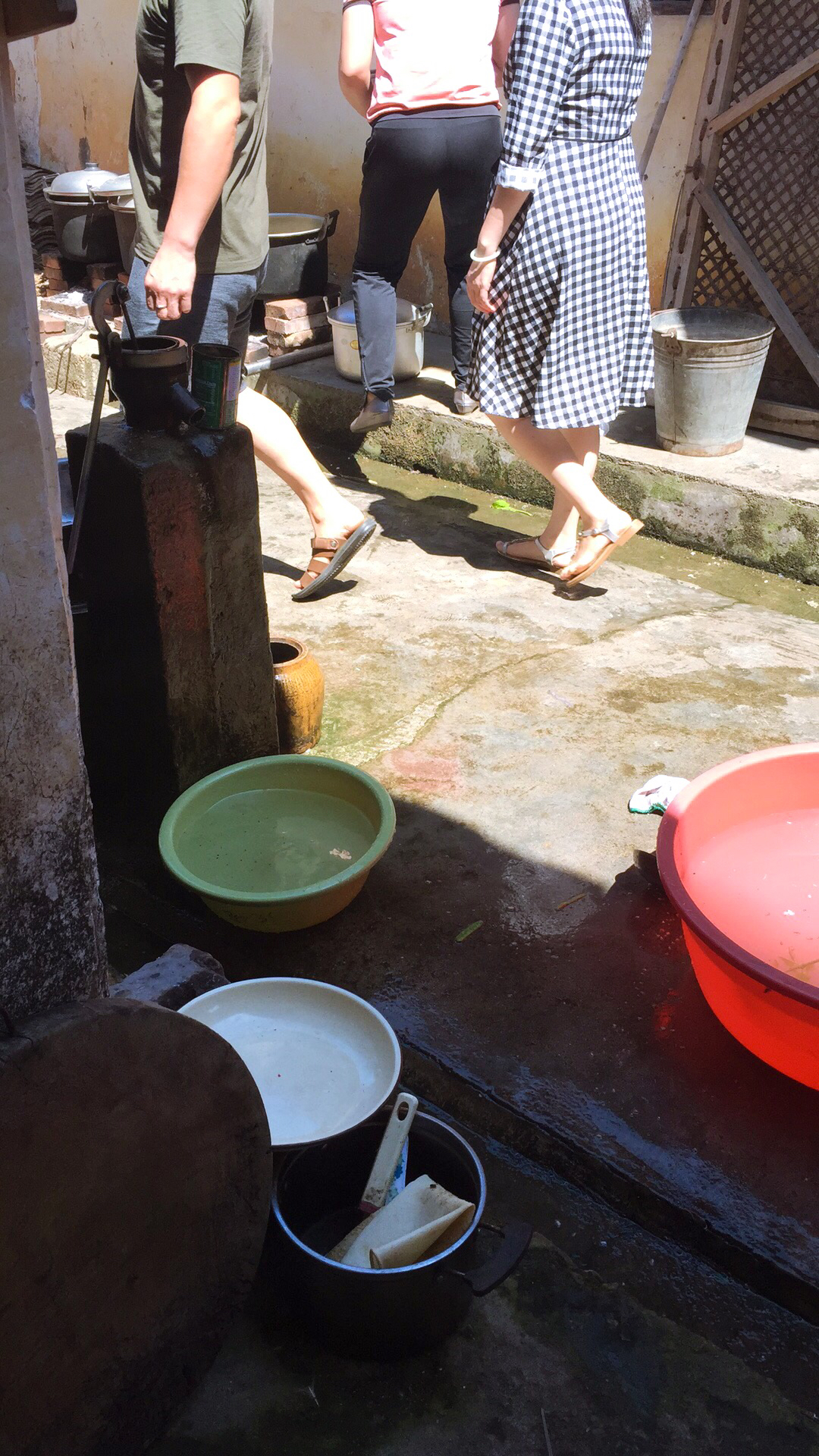 连平美食-小圆满自助餐厅