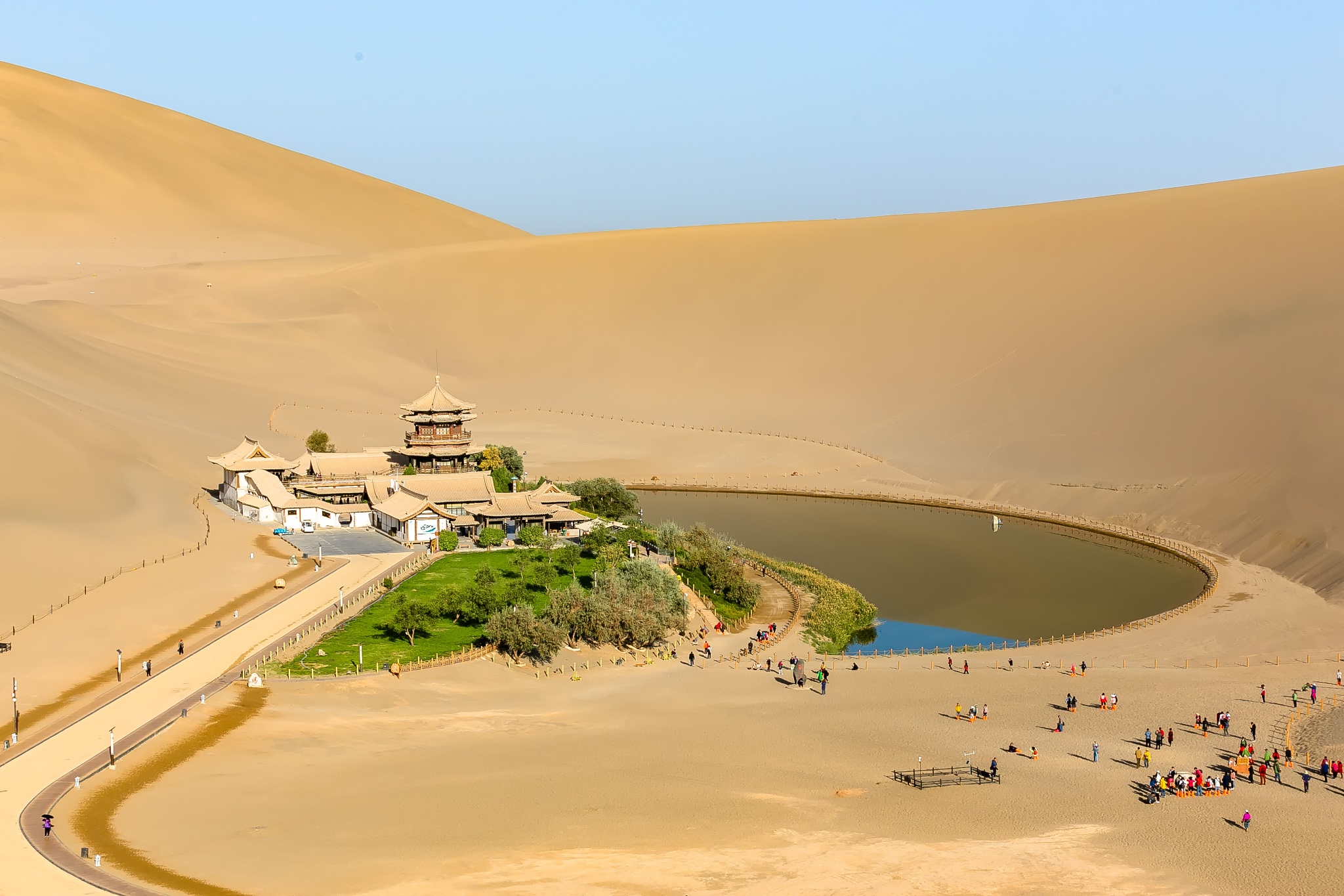 Dunhuang Crescent Moon Spring