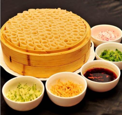 晚餐安排具有当地特色的莜面宴,说起莜面我国已有五千年的历史,属塞北