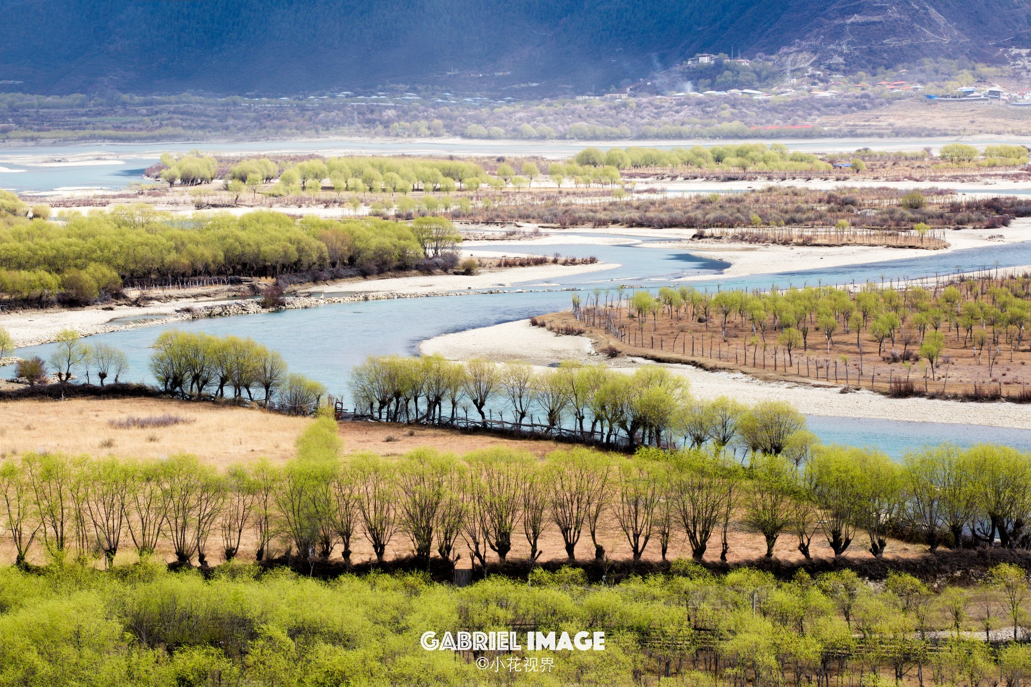             尼洋河观景台 by小花