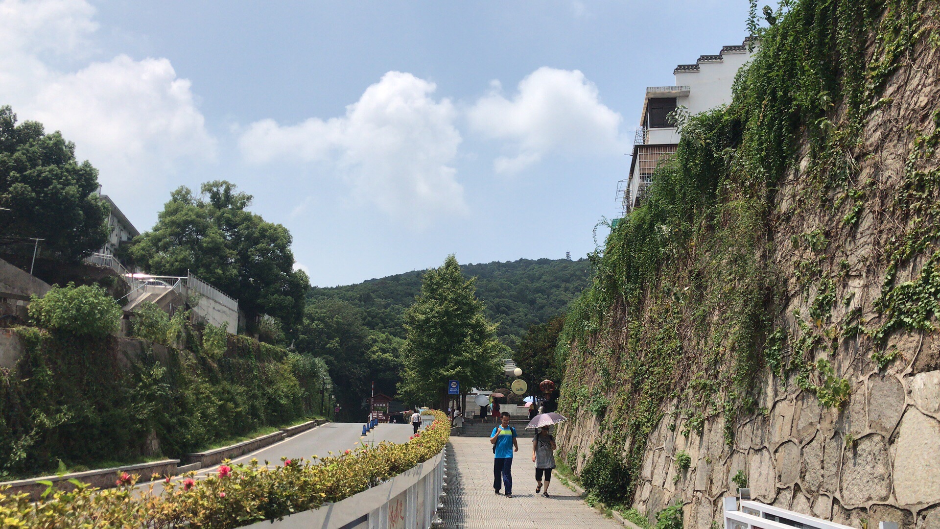 4解放西路酒吧街銀河星宿太空艙酒店公寓(長沙五一廣場旗艦店)長沙站