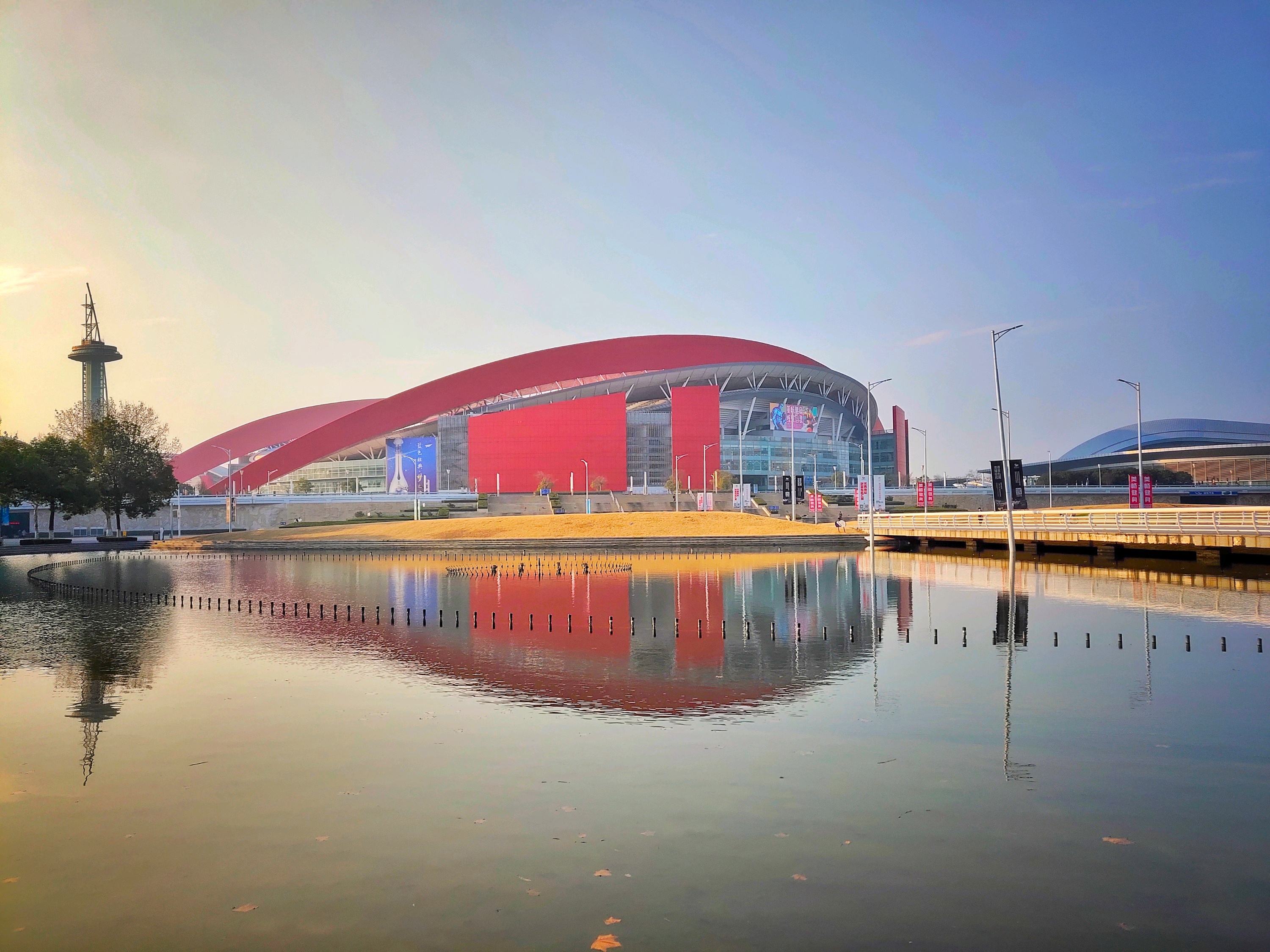 南京奥体东广场攻略,奥体东广场门票_地址,奥体东广场游览攻略 - 马