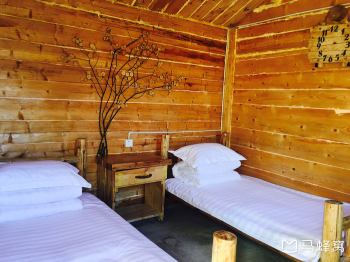 去琼库什台那里住宿方便吗