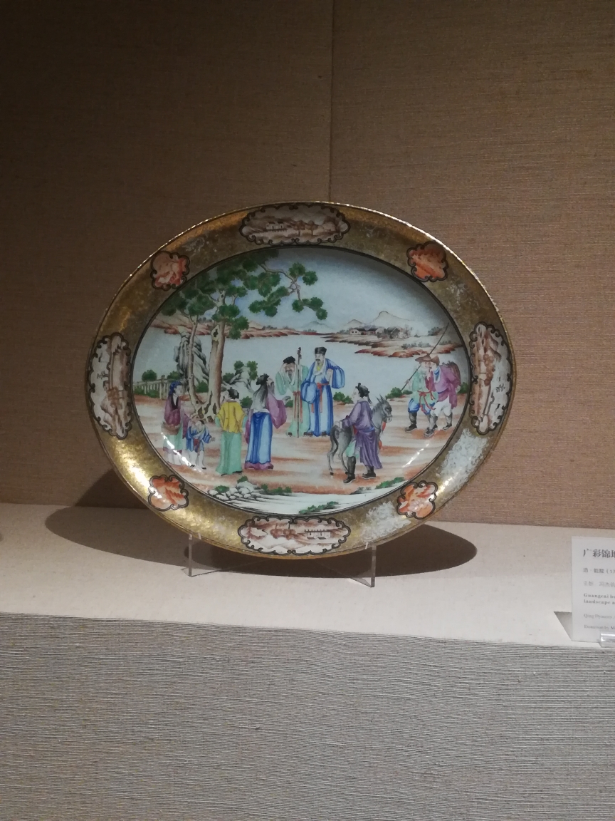 ▼王恒冯杰夫妇捐赠藏品展厅▼广州十三行博物馆