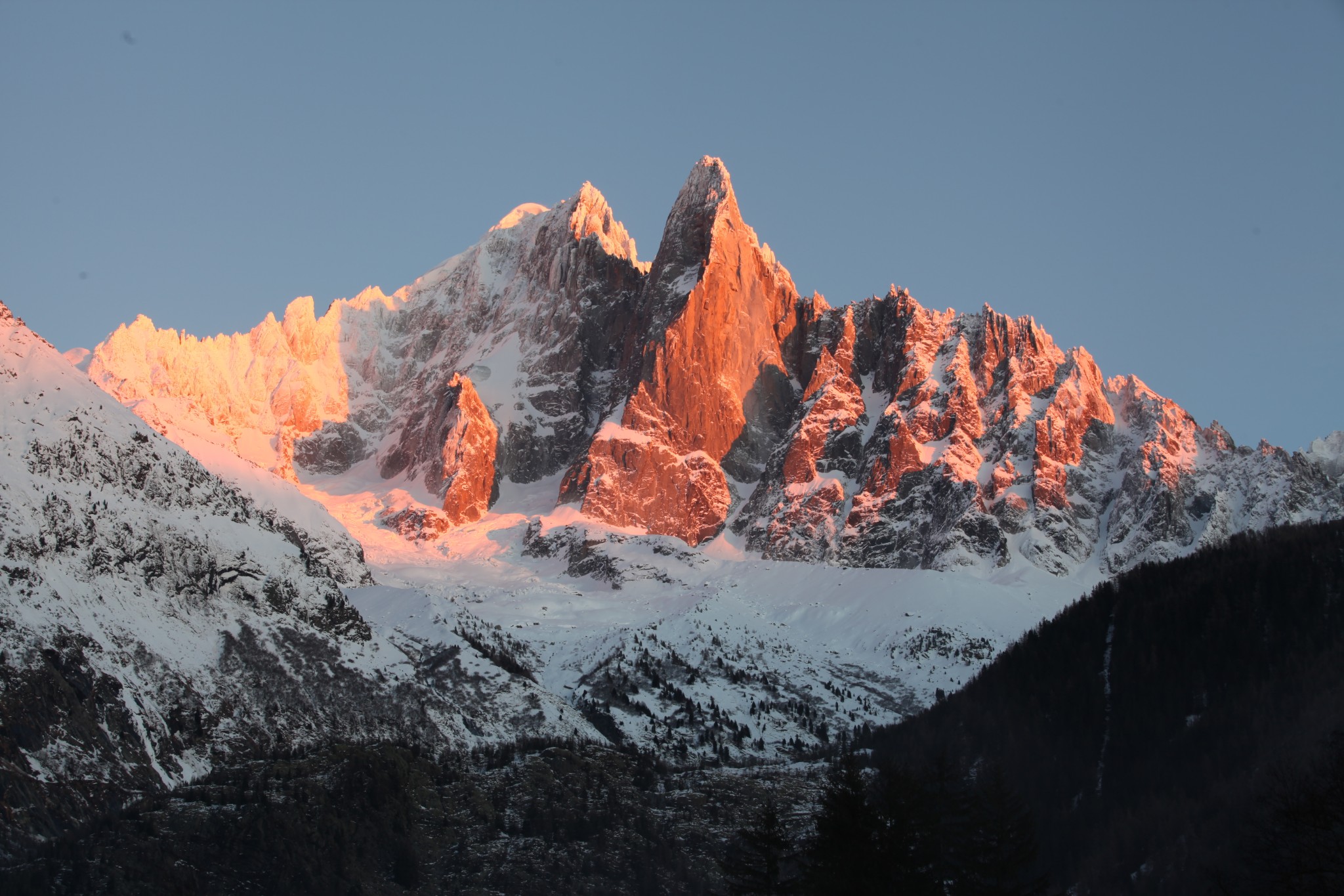 阿尔卑斯山最高峰图片