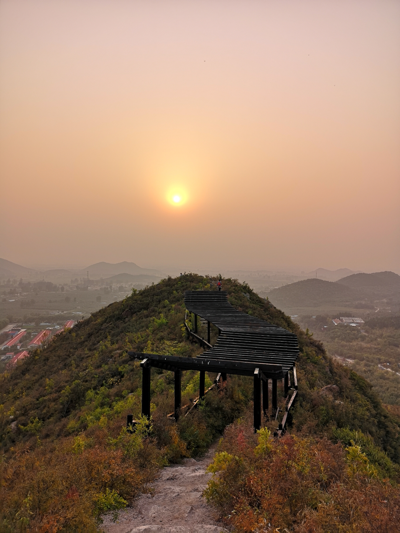 五彩浅山茶棚段图片