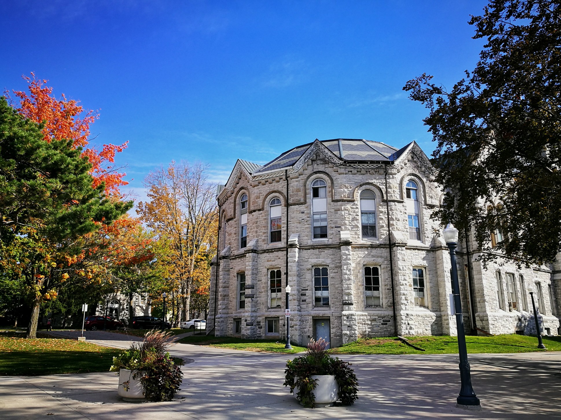 Queen's University Archives