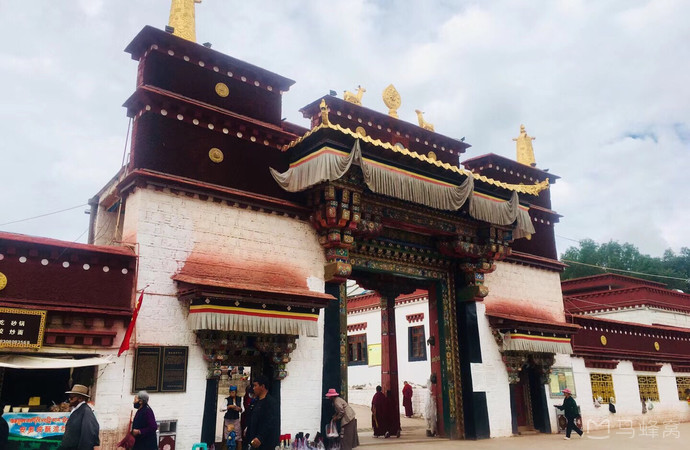 强巴林寺旅游图片,强巴林寺自助游图片,强巴林寺旅游景点照片 - 马