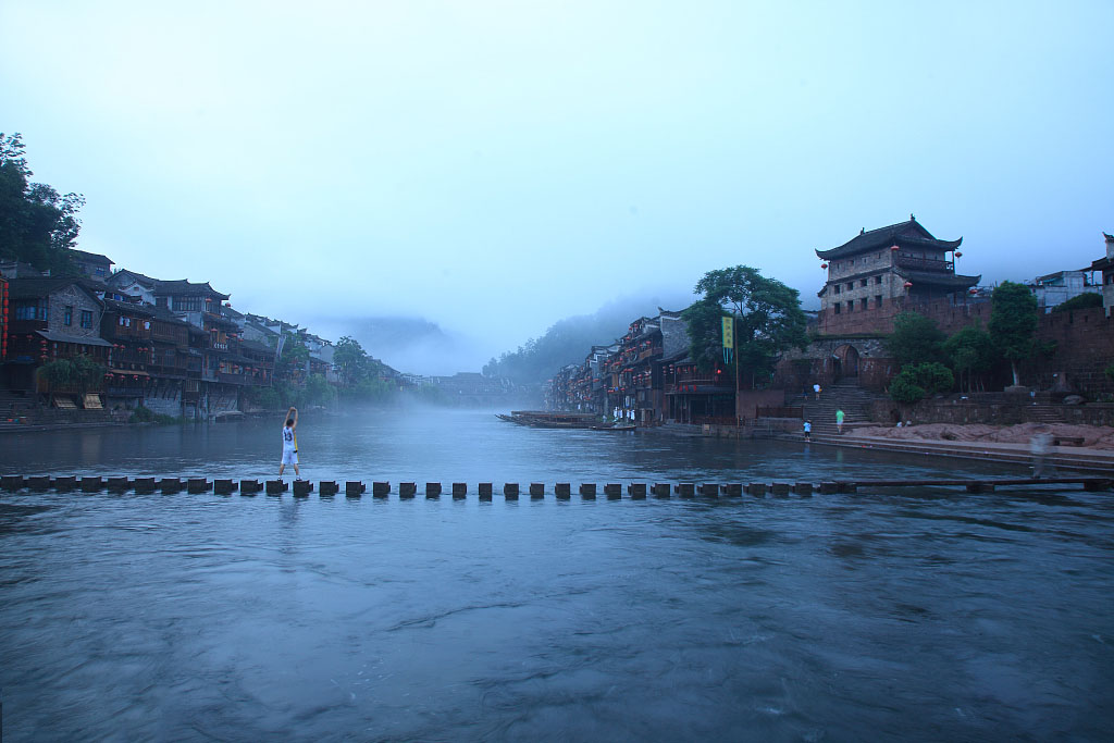 凤凰古城浪漫沱江之旅