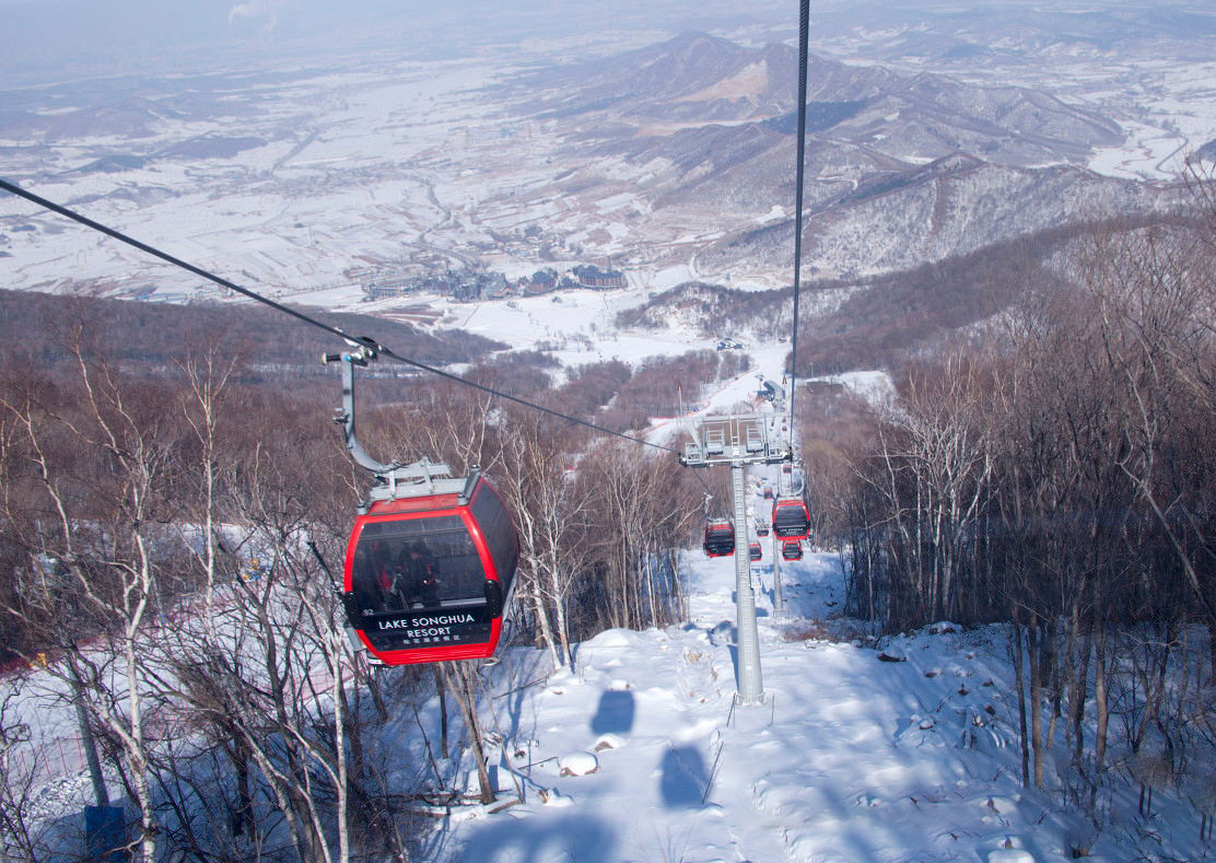 哈尔滨雪乡亚布力7日游冰雪梦幻雪乡双次温泉风轮雪山徒步魔界亚布力