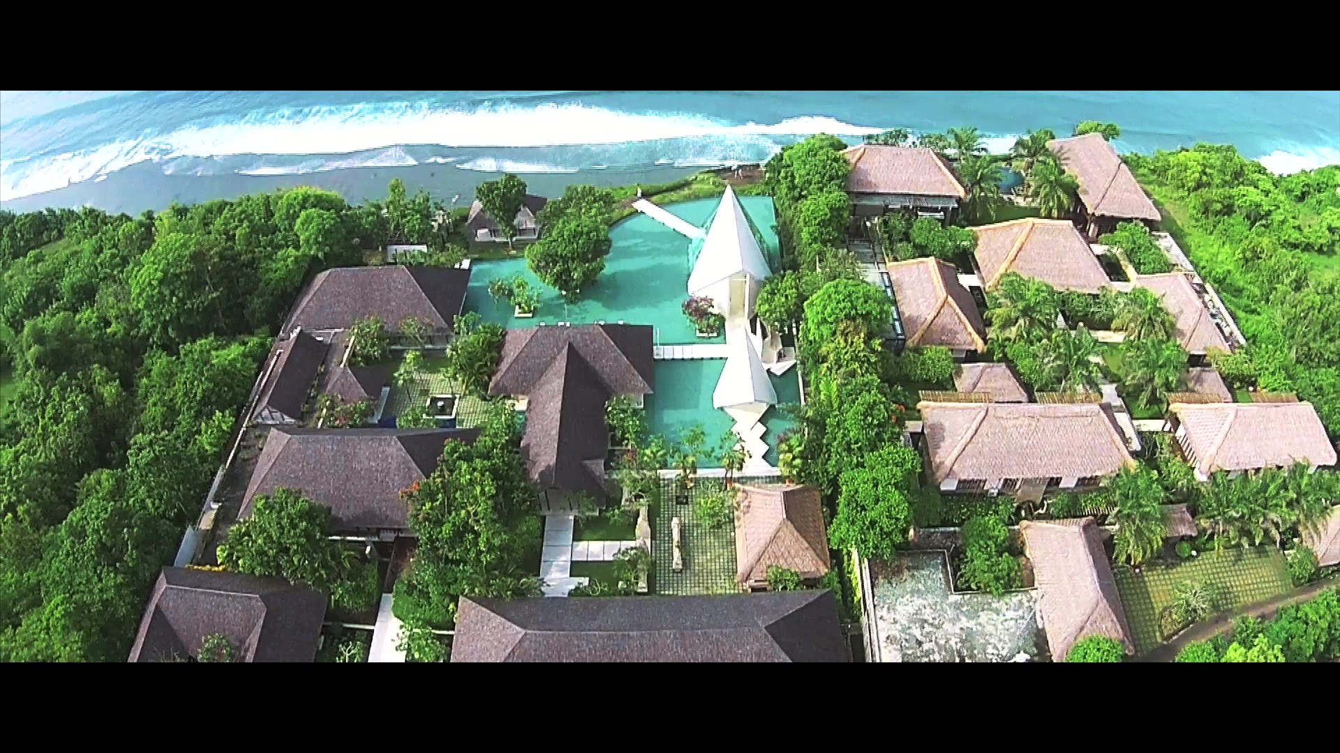 缇尔塔水之教堂 游记