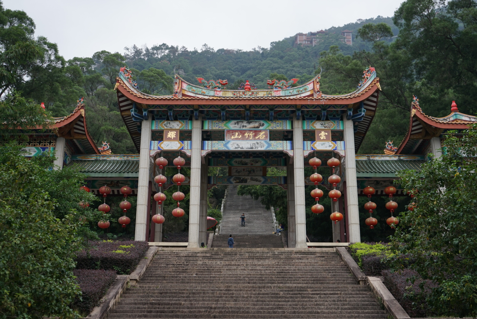 黃檗寺,海口彌勒巖,靈石山森林公園等,尤其石竹山更是福清必遊之地