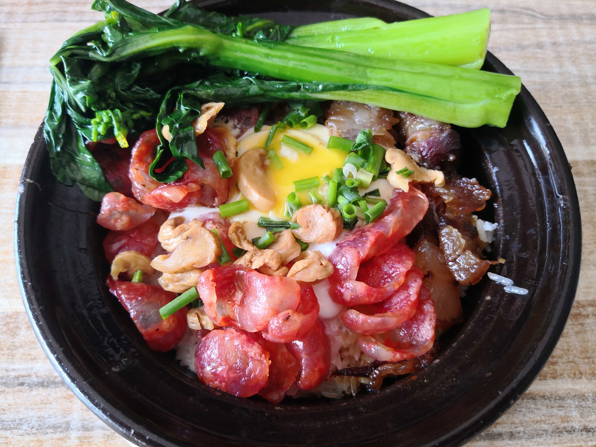 广州美食-长洲虾毛煲仔饭