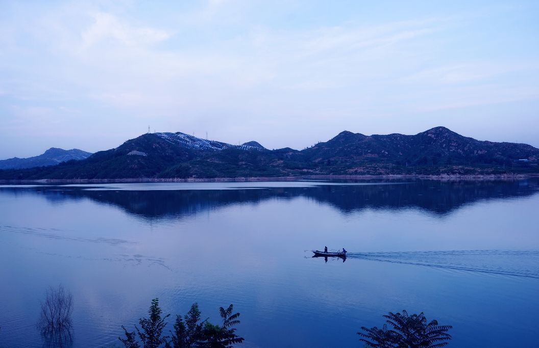 西柏坡,三面环山,一