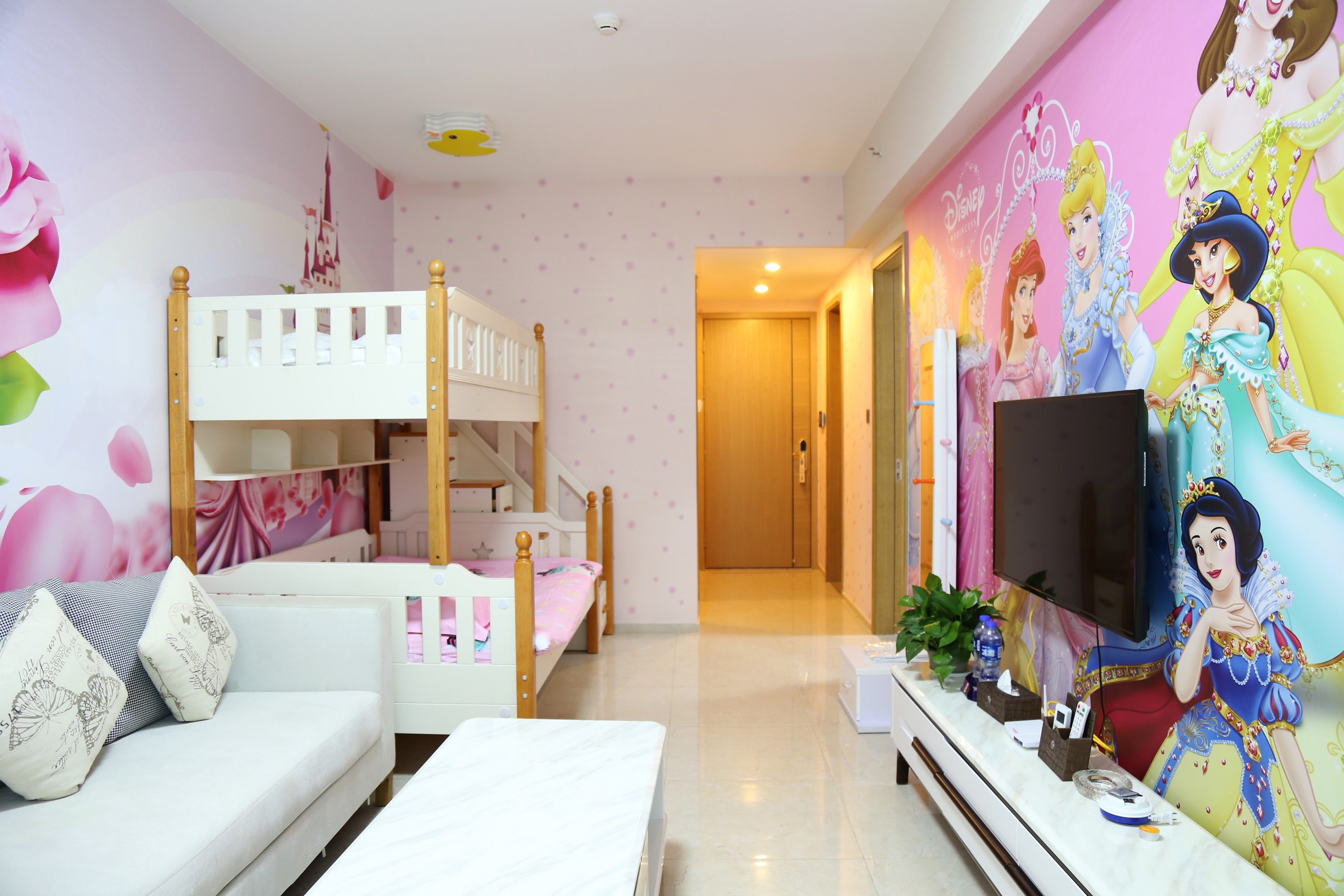 童话王国主题公寓(广州汉溪长隆地铁站保利大都汇店) Fairy Tale Kingdom Theme Apartment (Guangzhou Hanxi Changlong subway station Poly Metropolis)