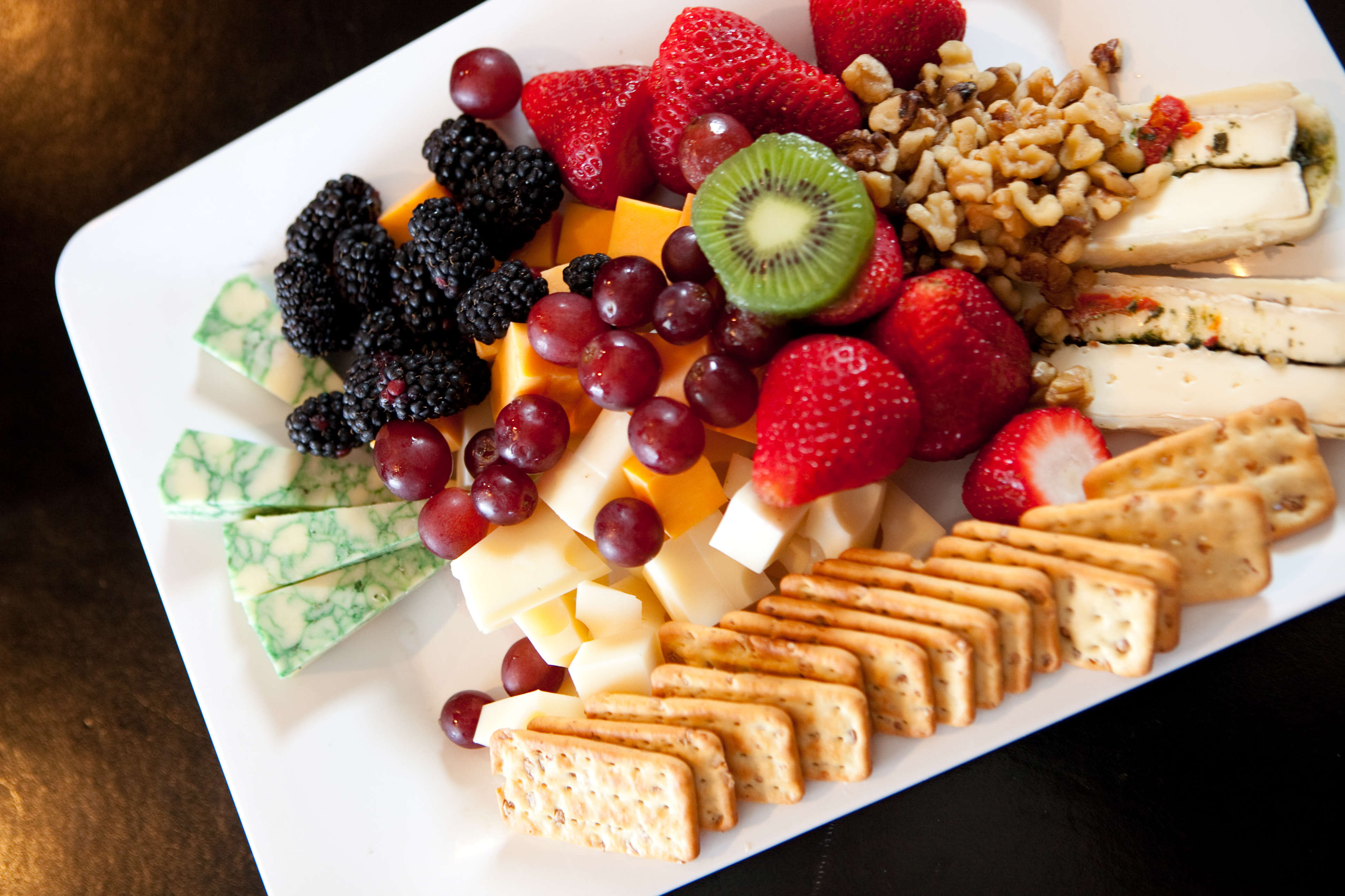 证vip尊享无需排队主厨精选自助餐高级开放酒吧午夜庆祝香槟派对小食