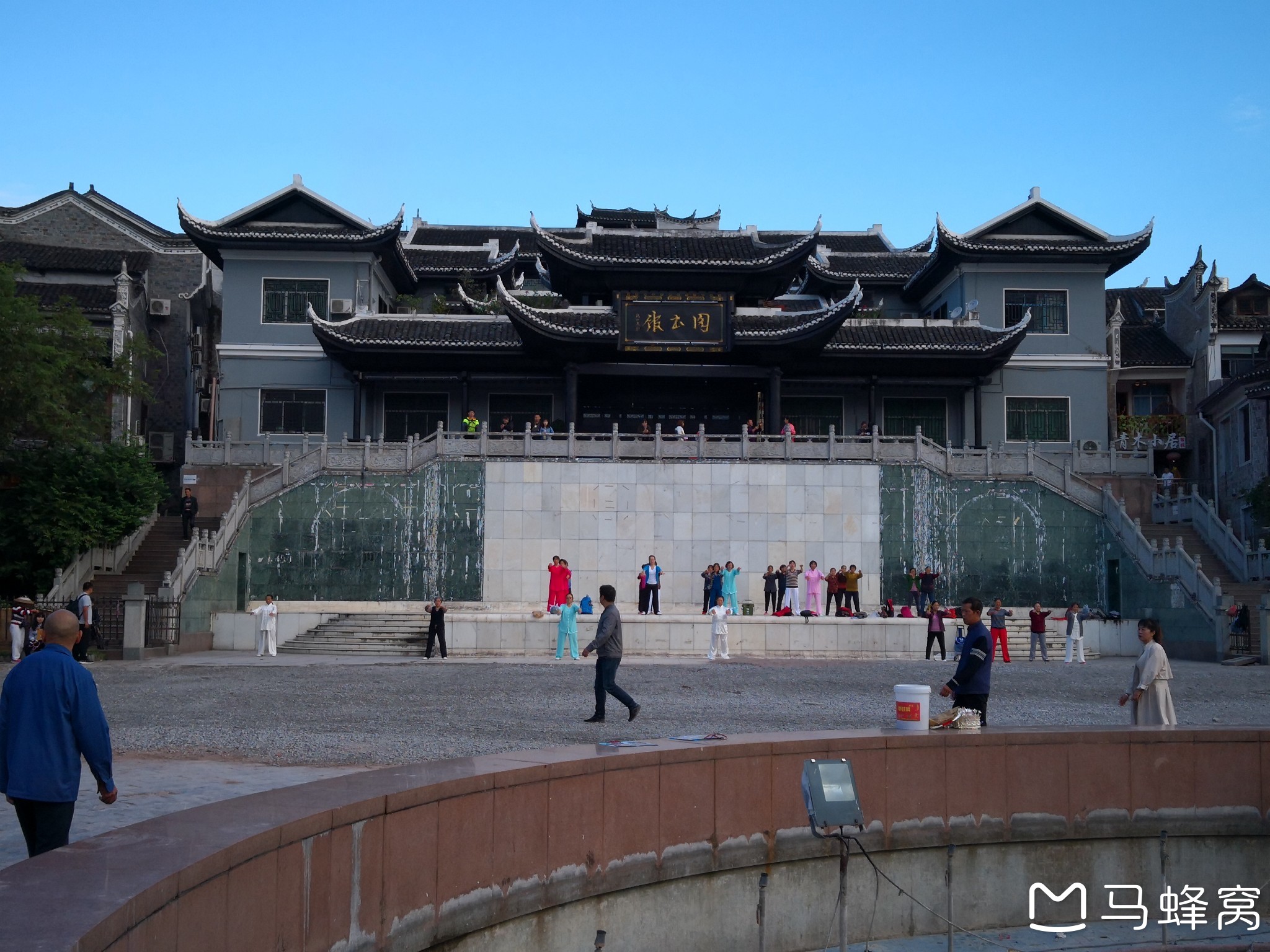 10月4日湖南湘西鳳凰古鎮沱江邊遊覽觀賞文化廣場東正街虹橋萬名塔