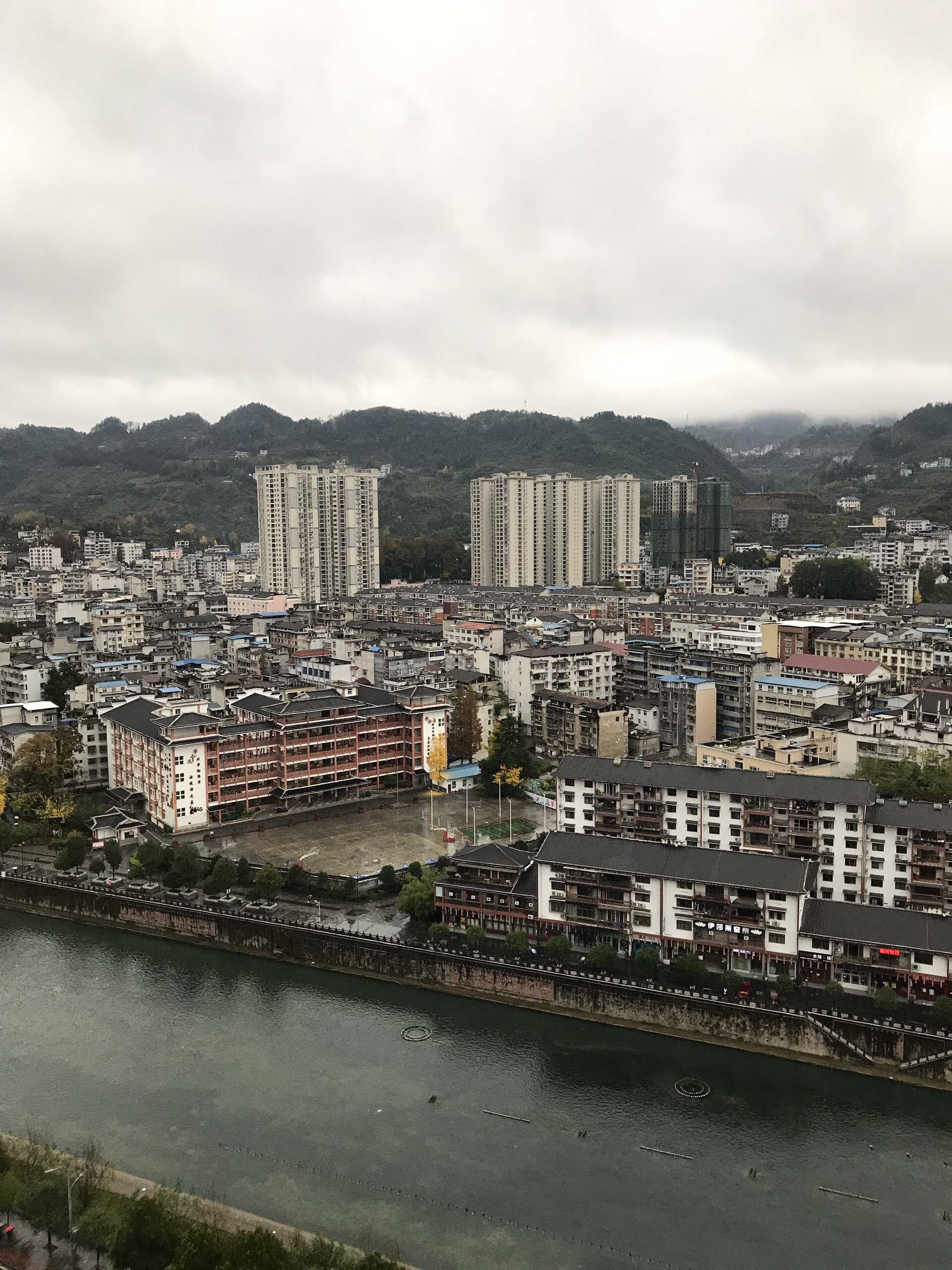 宣恩美食-金源国际西餐厅