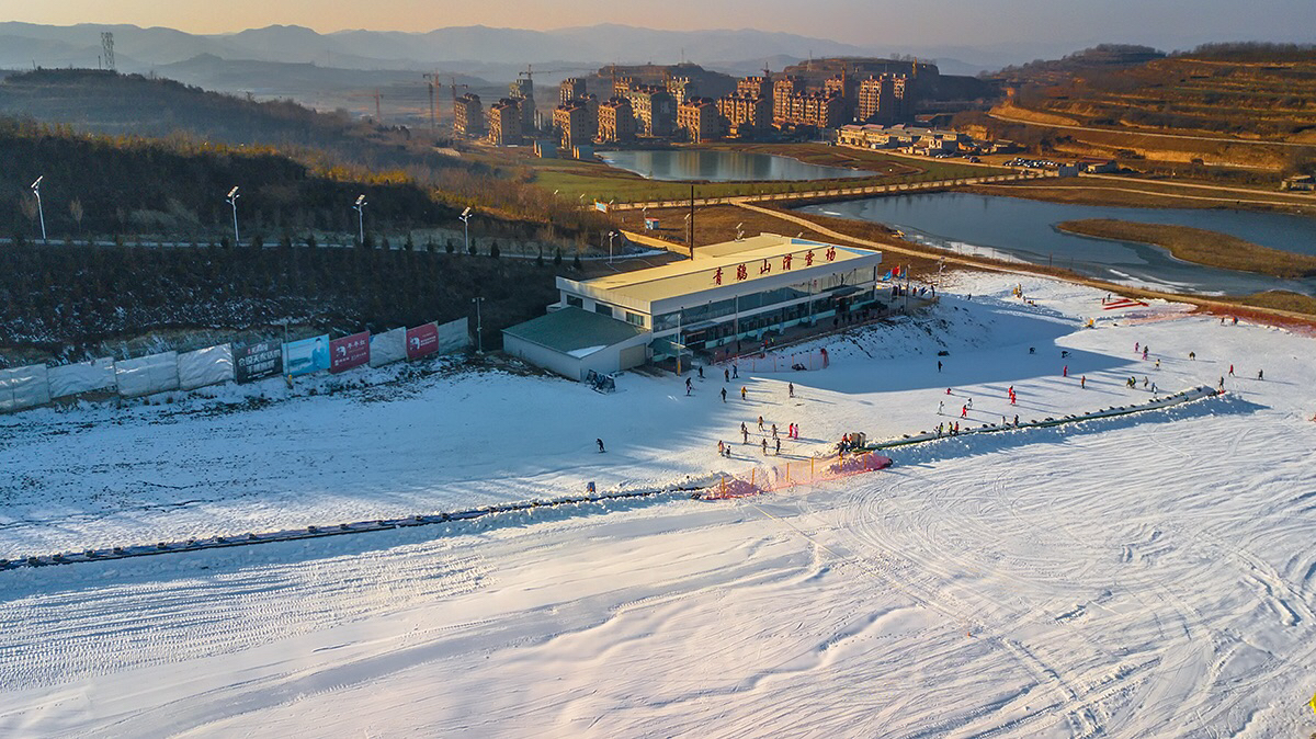 甘肃天水青鹃山滑雪场图片