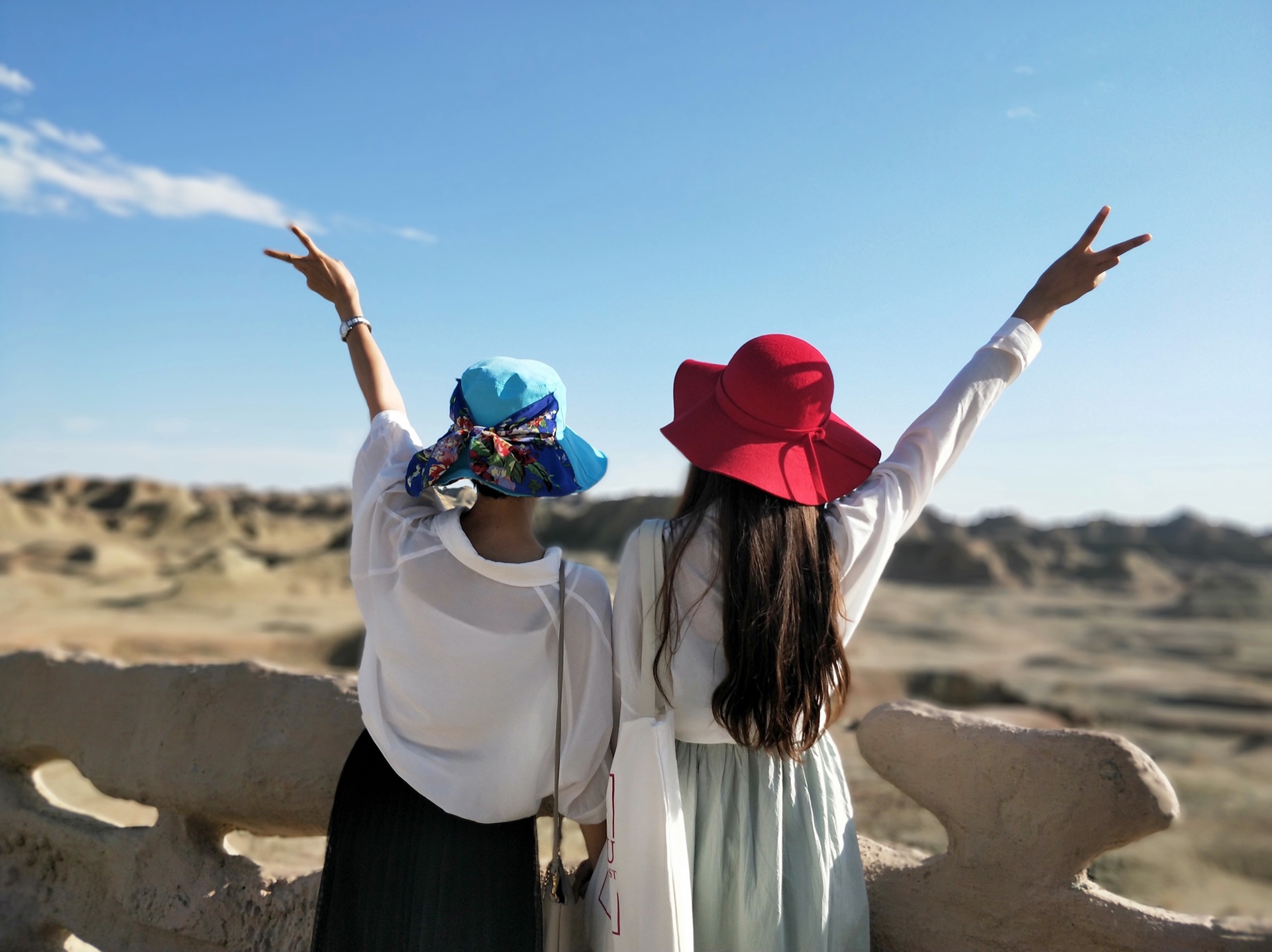 闺蜜八日佛系自驾游-石河子,克拉玛依,魔鬼城,五彩滩,喀纳斯,禾木村