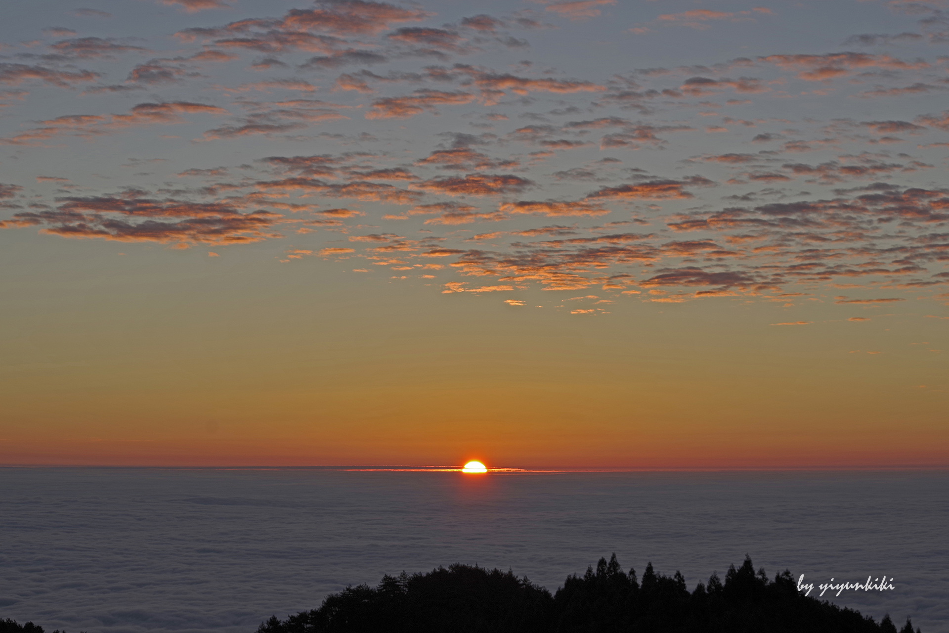 看天上的云层那么漂亮忍不住再次来到流