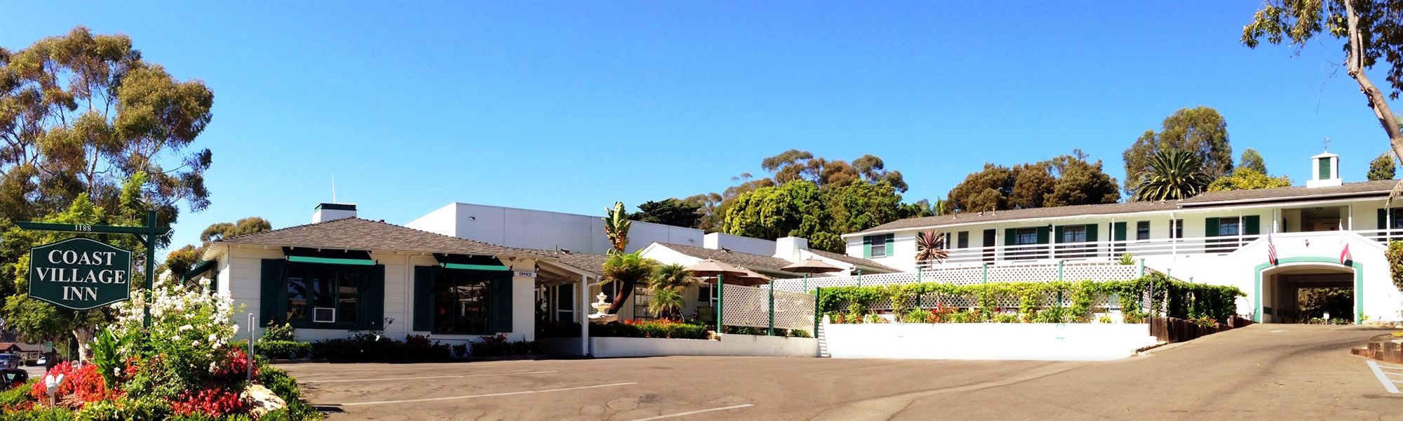 海边小村酒店 Coast Village Inn