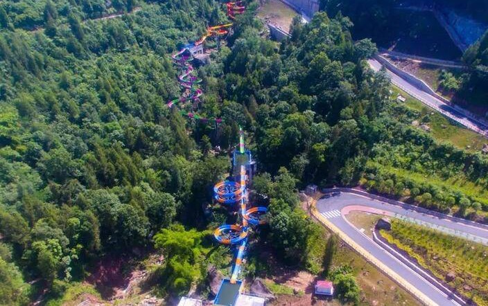 驷马水乡大峡谷,位于巴中市平昌县驷马水乡景区.