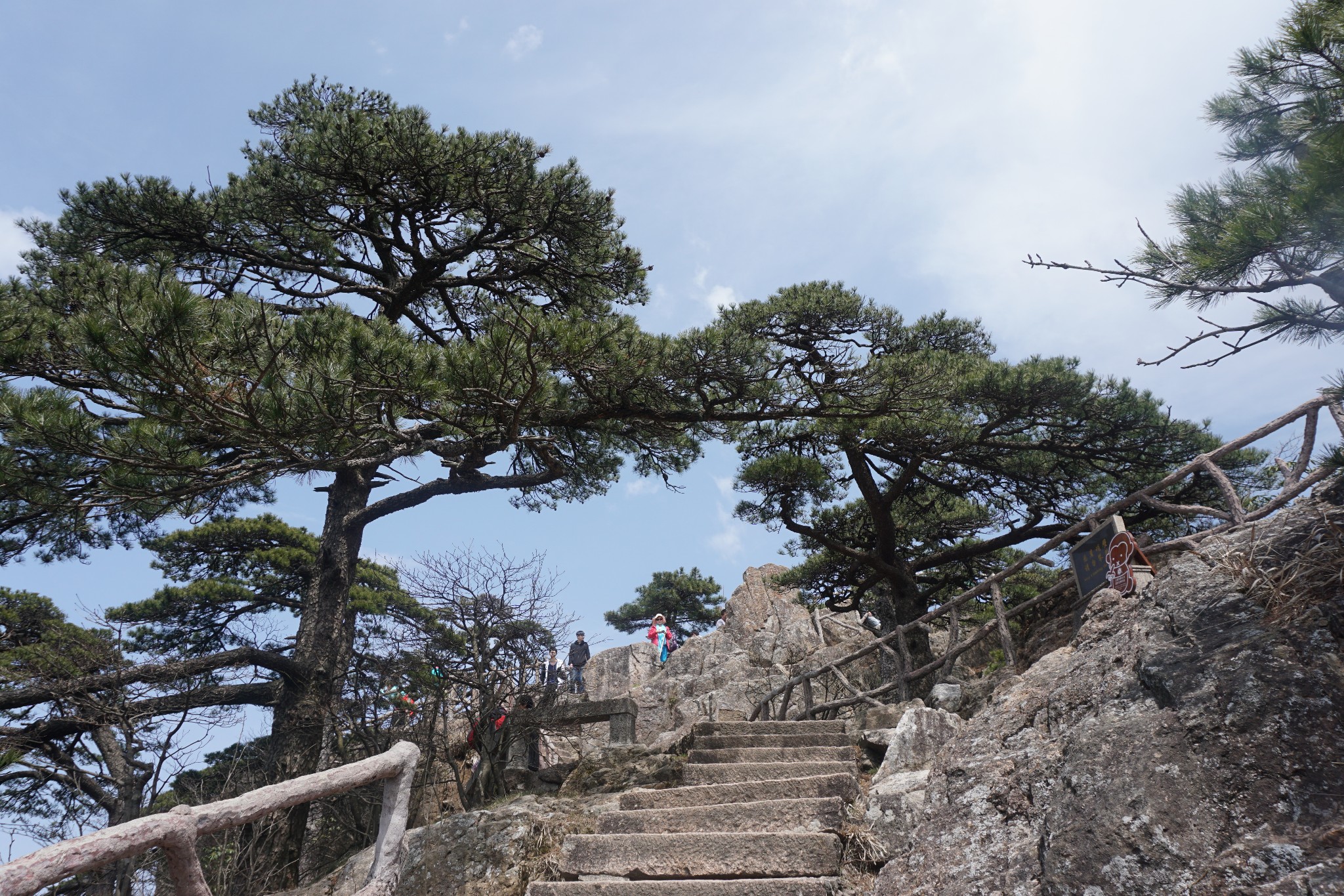 老街黃山北站黃山北站出發人均費用/2000rmb人物/一個人出行天數/5 天