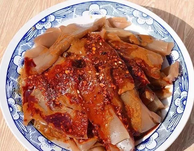 渭源黄香沟                      ▲陇西特色小吃