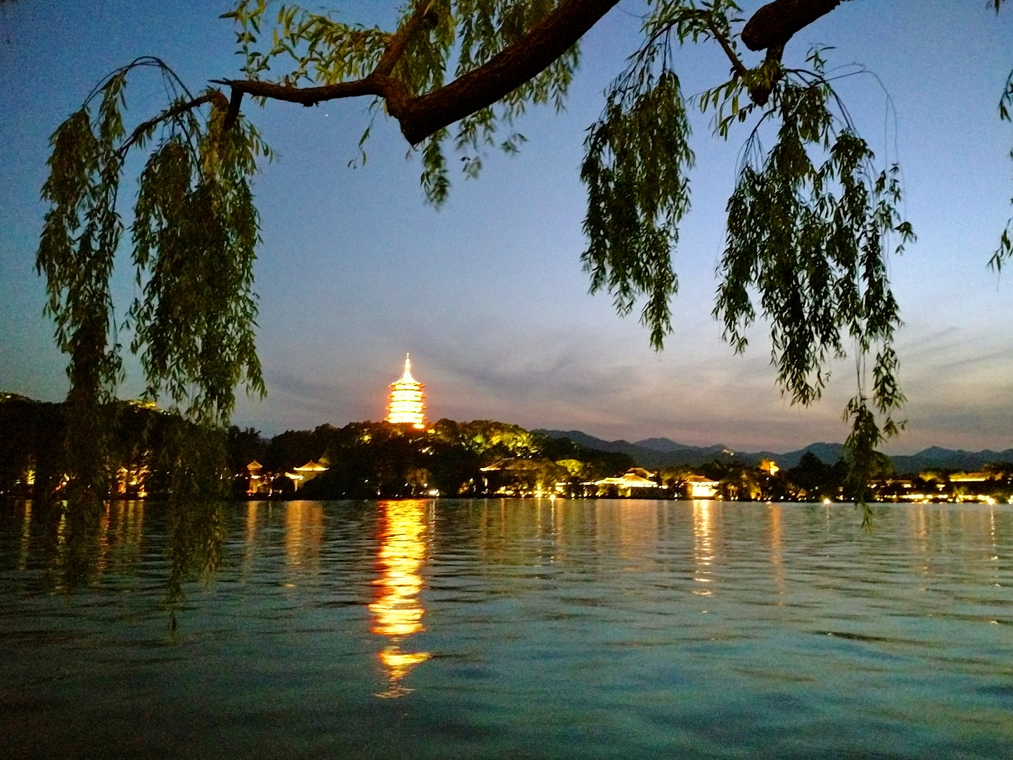 3 西湖環湖旅遊 2019年5月2日完成天目七尖一日穿越當天入住梅家村