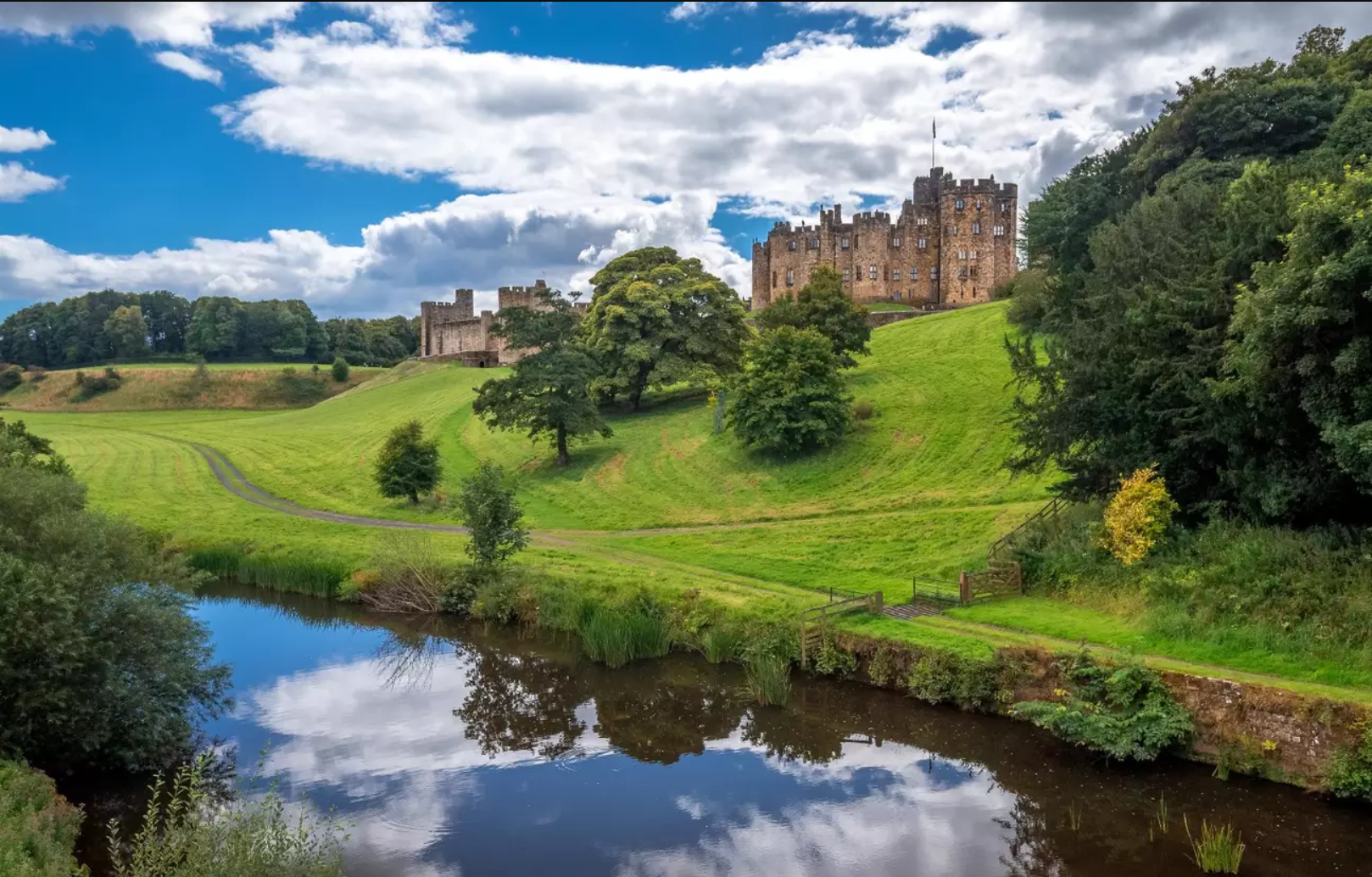 英国苏格兰奇幻古堡探索安尼克城堡与苏格兰边区一日游