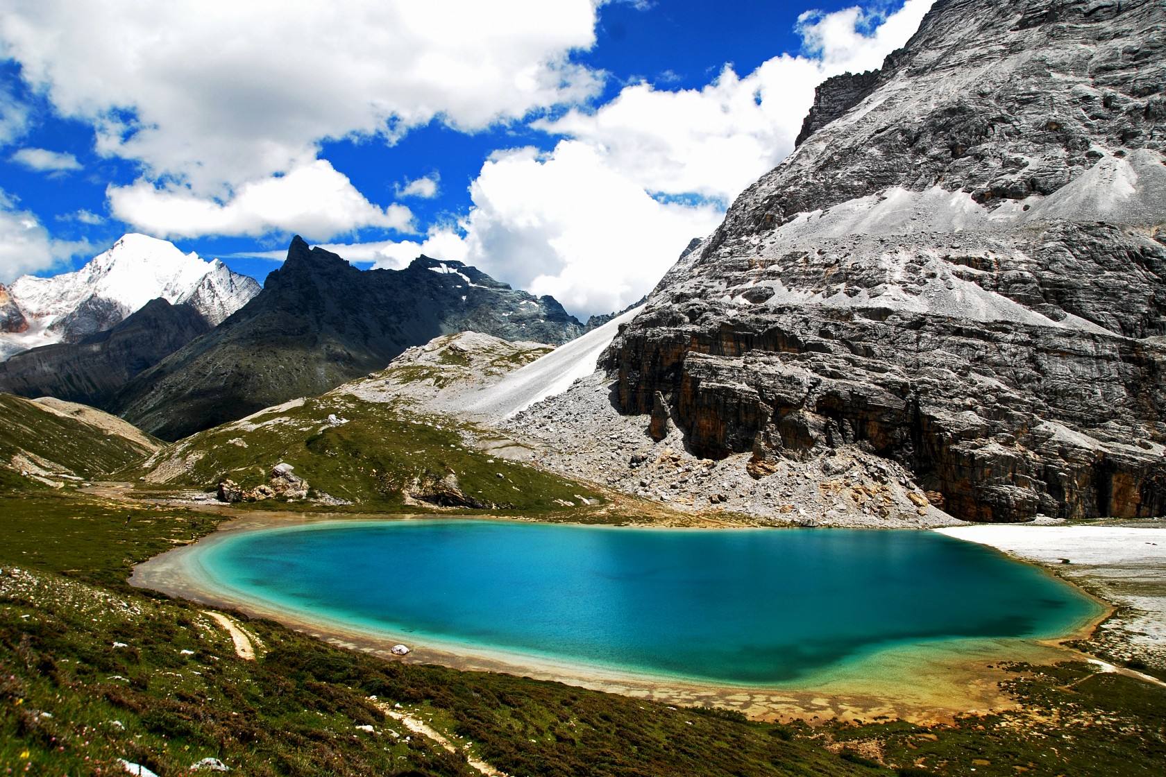 西安到稻城亚丁旅游攻略(西安到稻城亚丁旅游攻略自驾游春节路线)