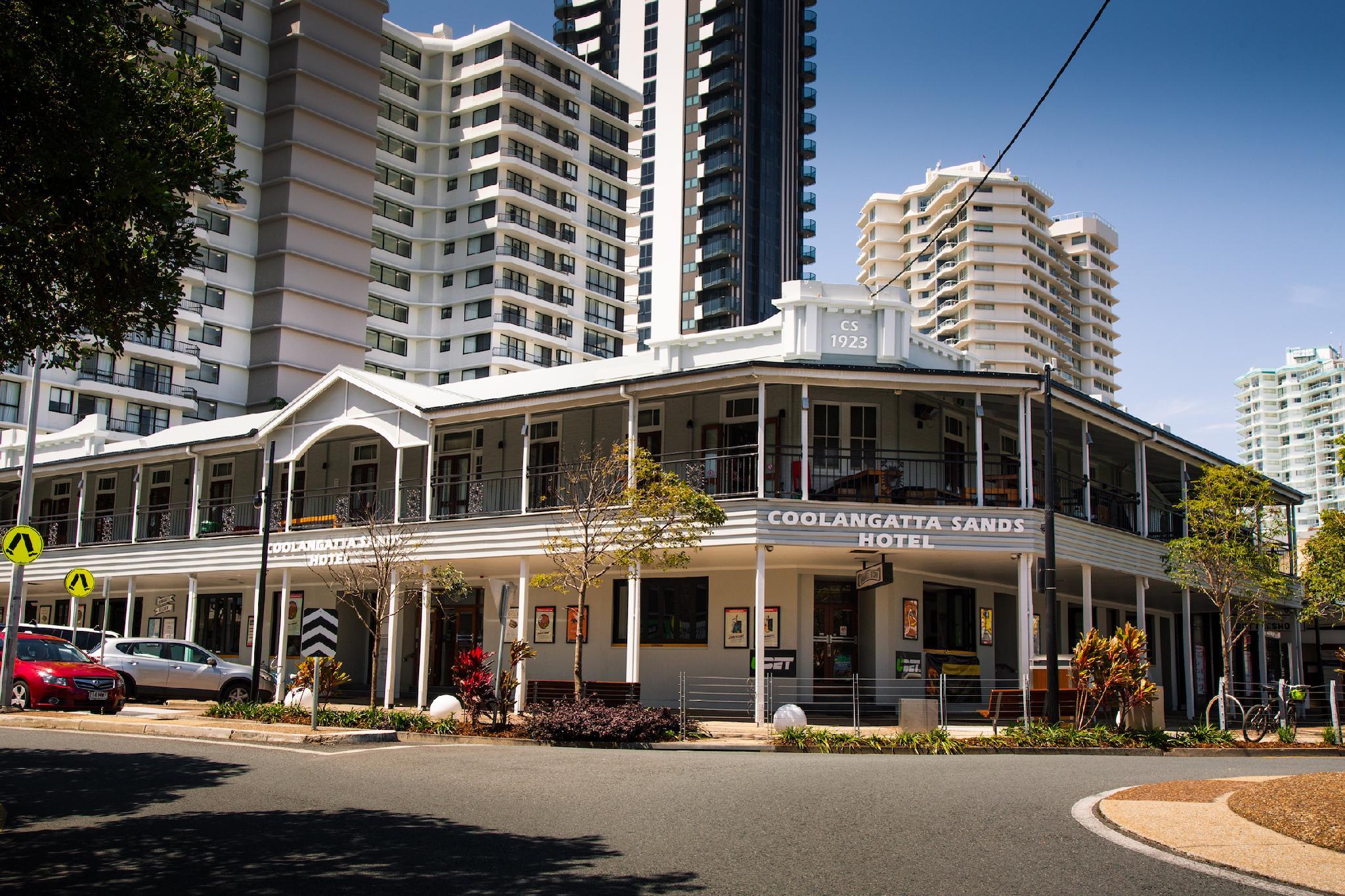 库兰加塔金沙酒店 Coolangatta Sands Hotel