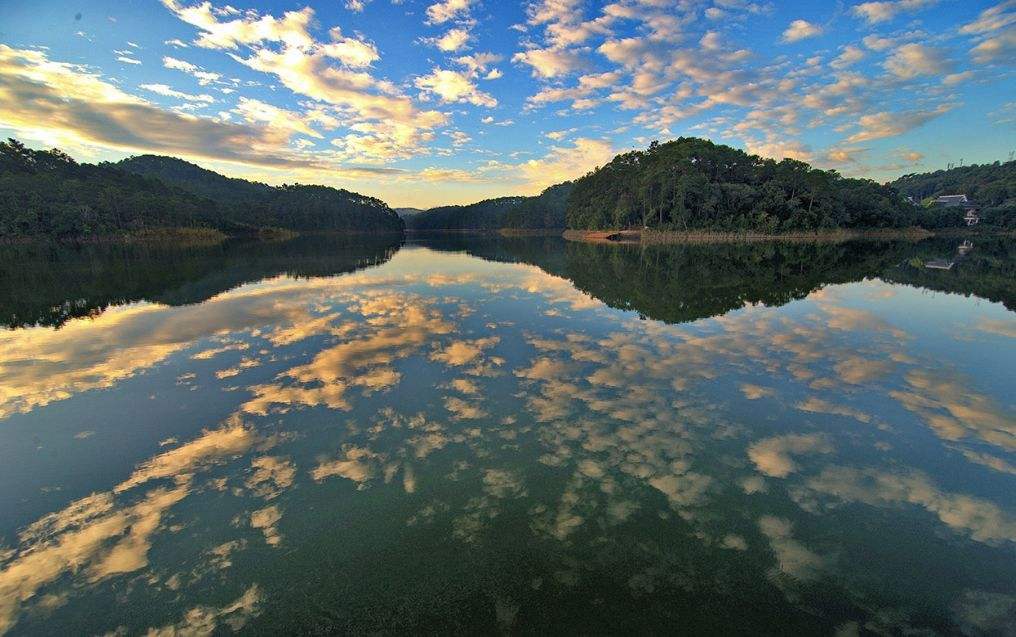 普洱梅子湖遊玩,體驗湖光山色融合