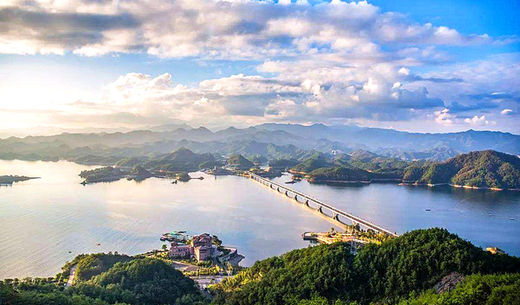 杭州千島湖純玩一日遊登島觀全景豪華遊艇梅峰島雙湖區多套餐可選遊湖