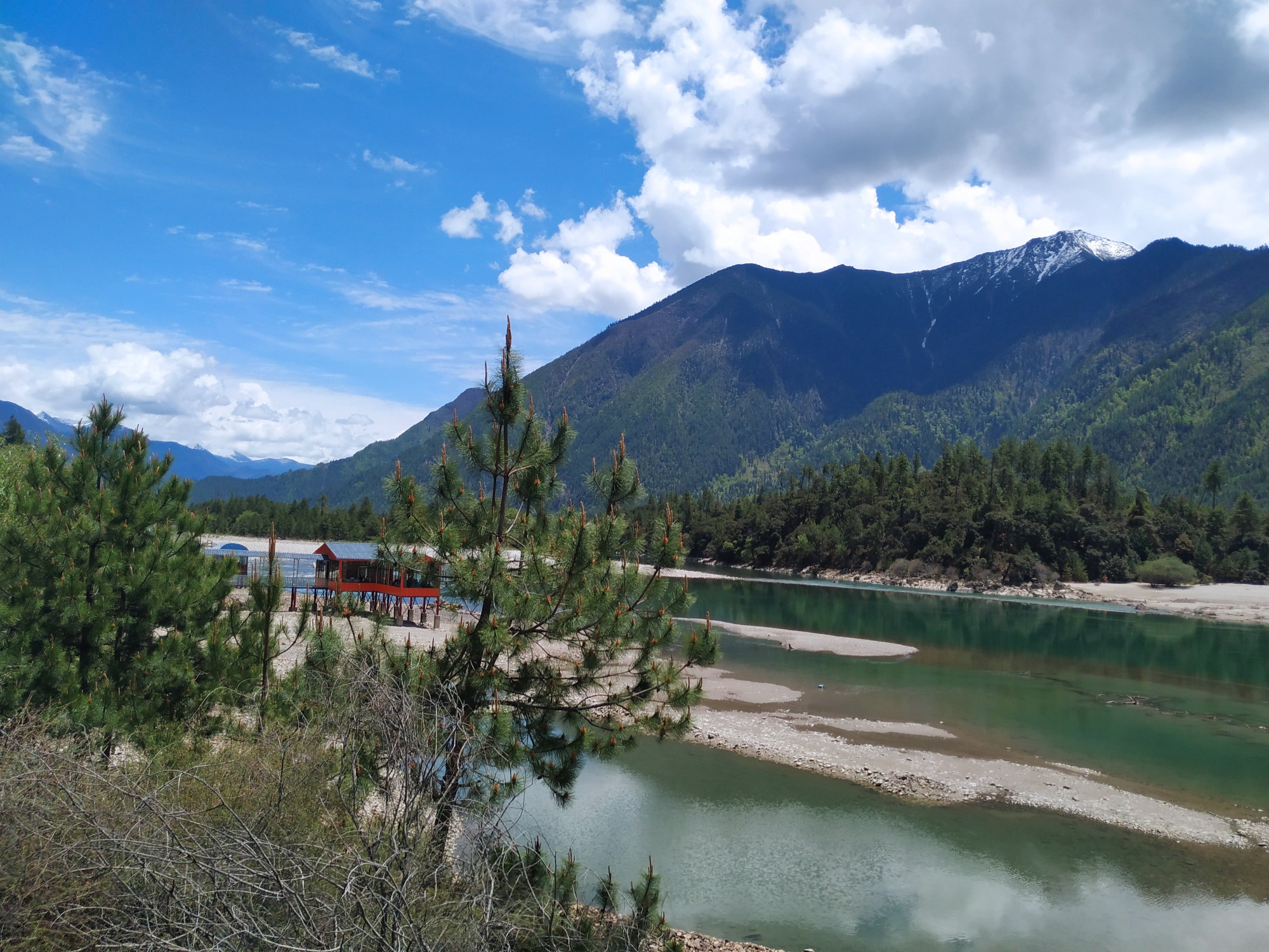 林芝到更张乡尼洋曲河的美景