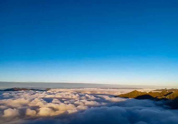 四姑娘山_姑娘山在哪里的位置_姑娘山歌曲原唱