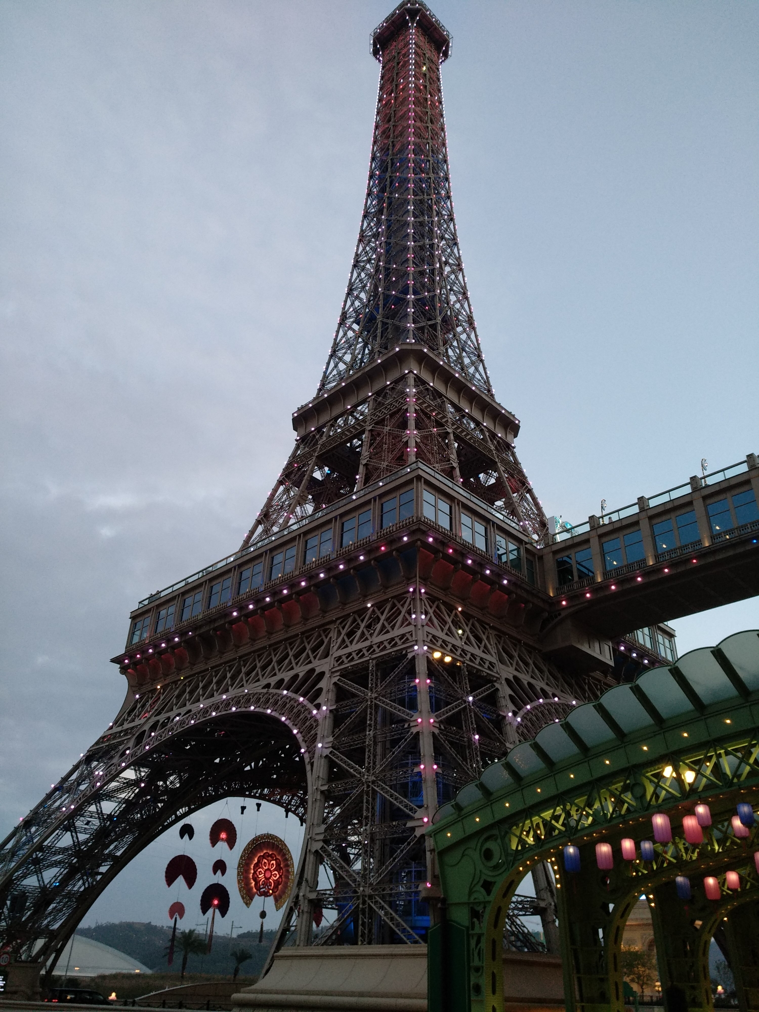 威尼斯人购物中心澳门市政厅拱北口岸2月3日 macau迎宾南路商业区情侣