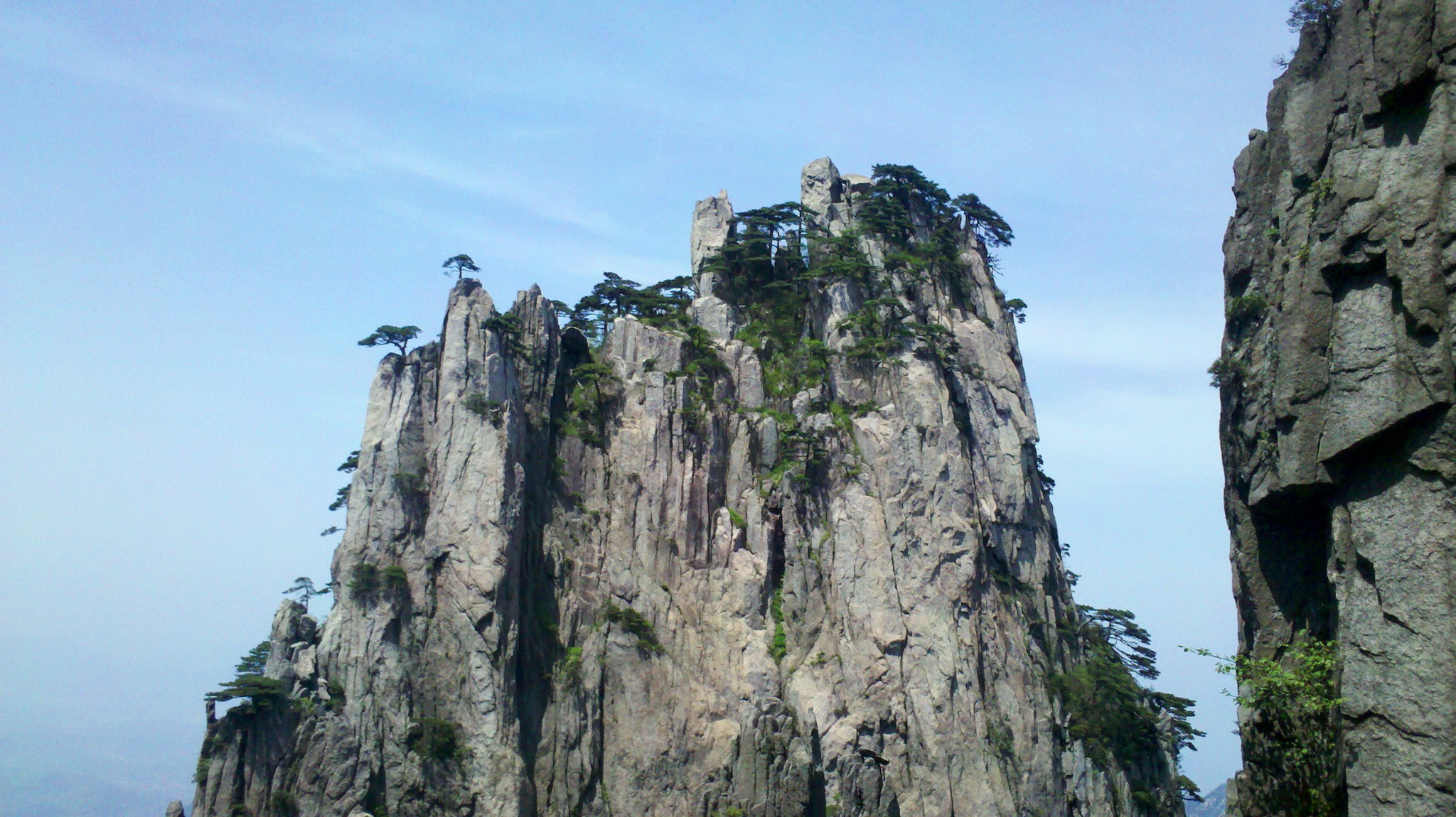 黄山,奇松怪石的天下_游记