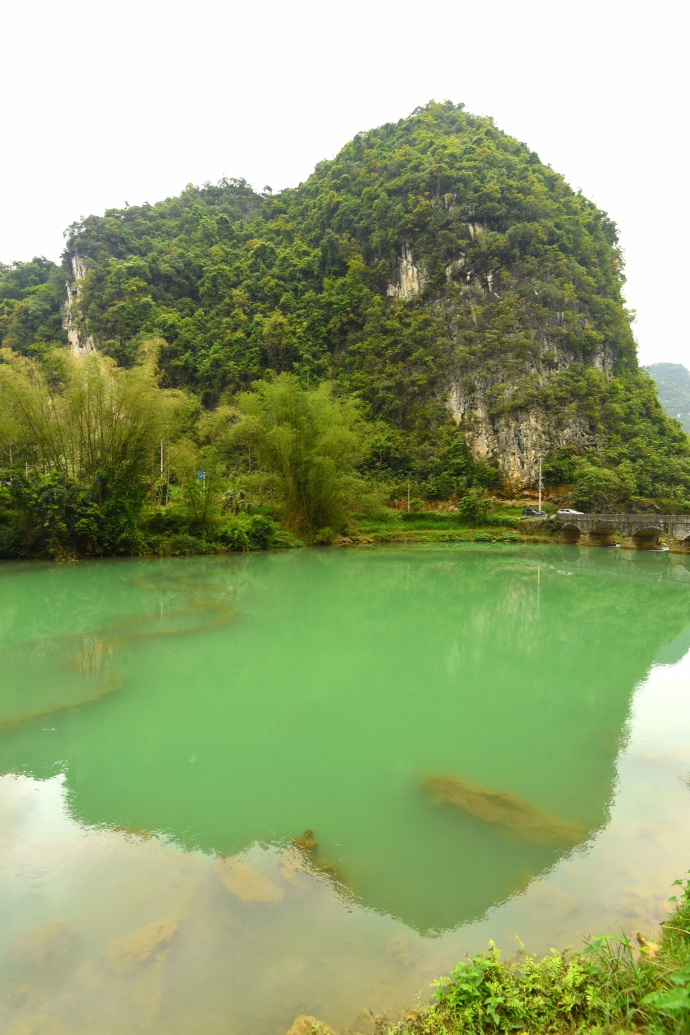 南宁出发隆安更望湖布泉河一日游