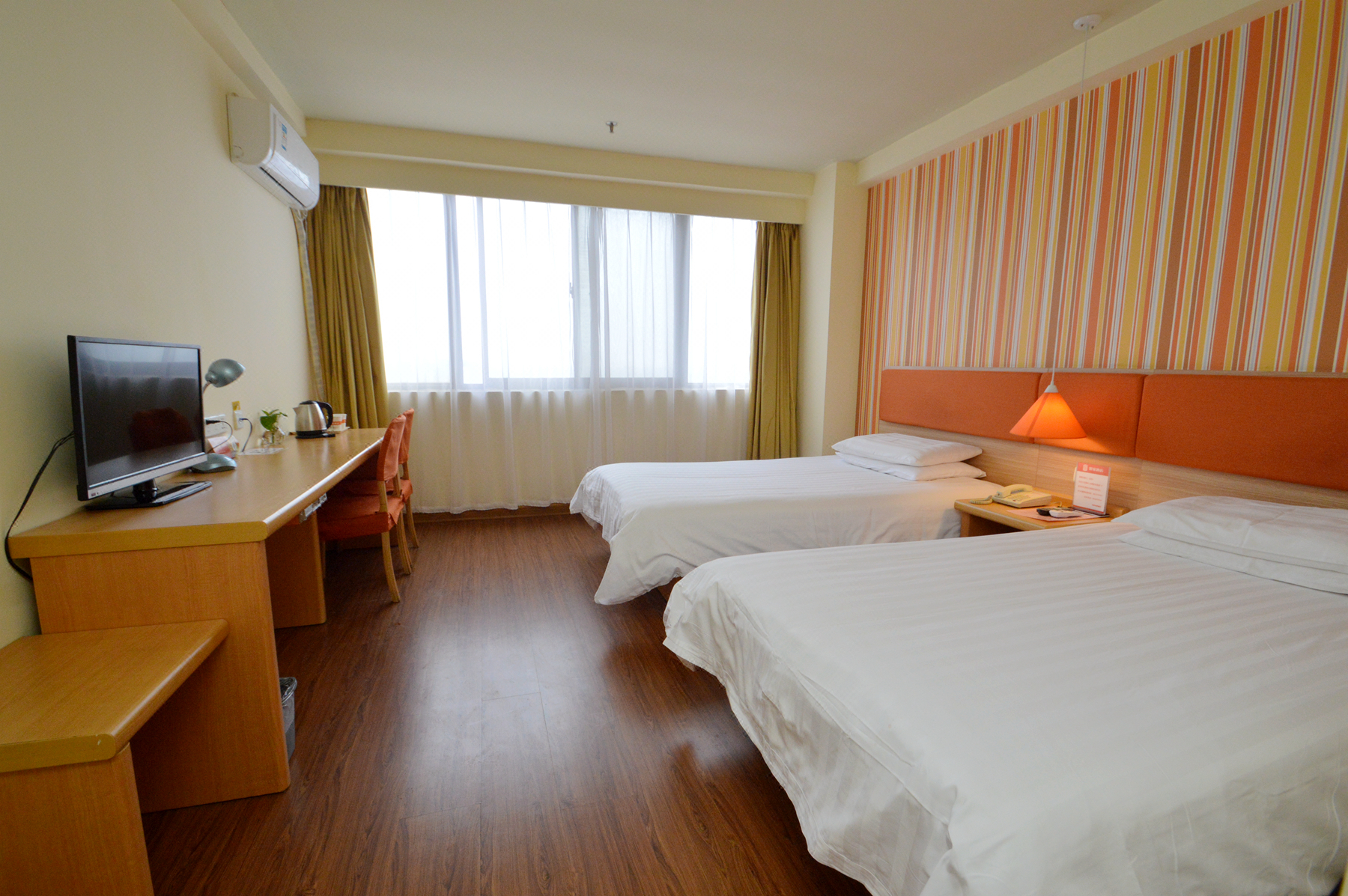 如家酒店(马鞍山解放路商业街店) Home Inn (Maanshan Jiefang Road)