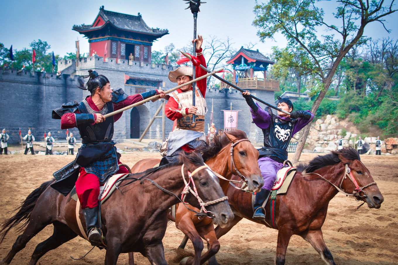 开封万岁山大宋武侠城门票提前一个小时预订