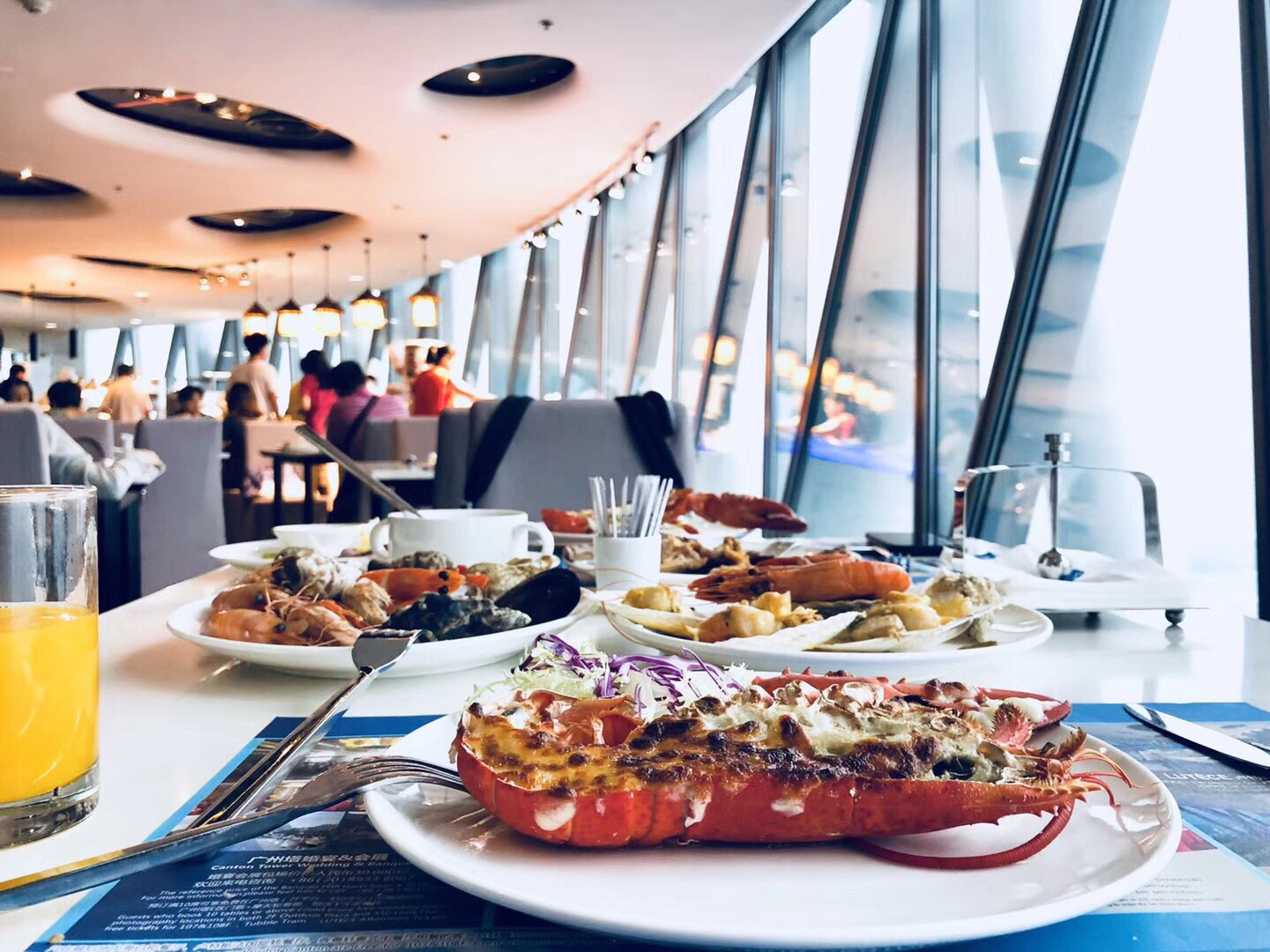 广州塔璇玑地中海自助旋转餐厅